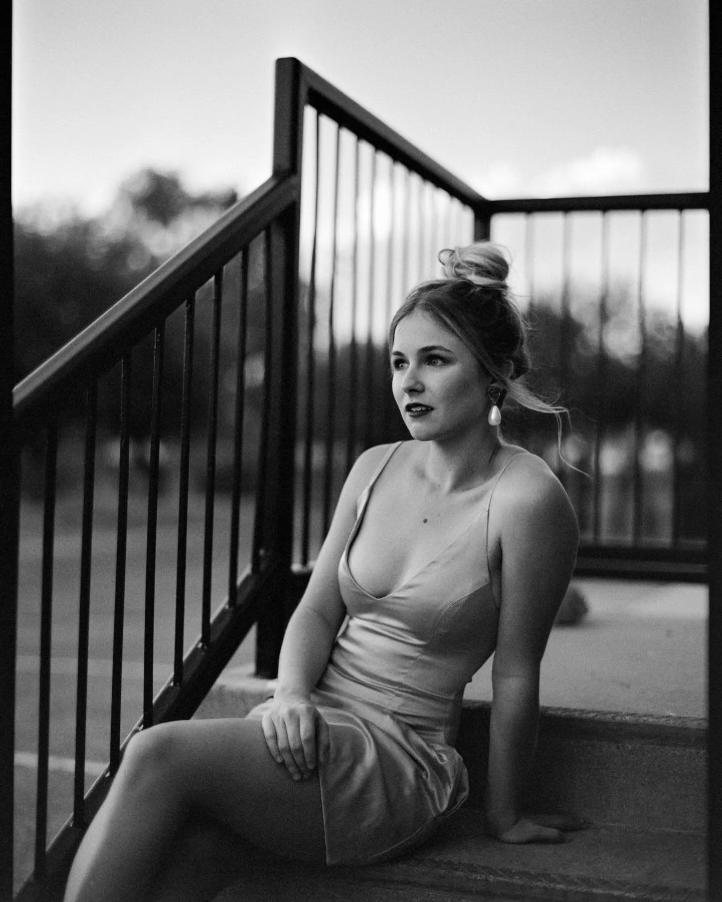 hey september 🍷
📸: @taylordthegreat 
hair, makeup, styling: @la_monicaley