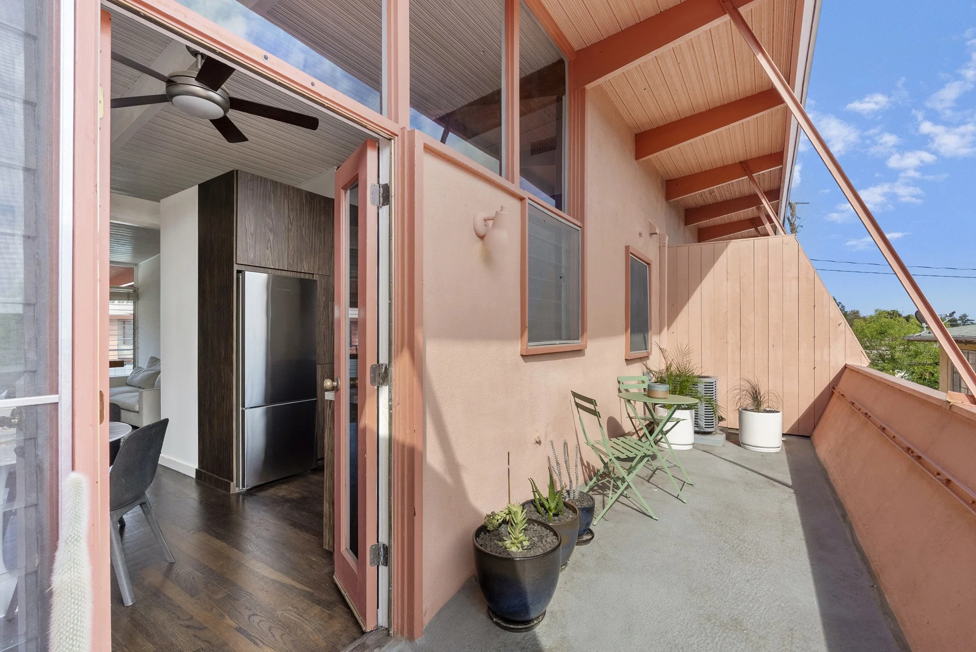 1400 N. Hayworth Ave