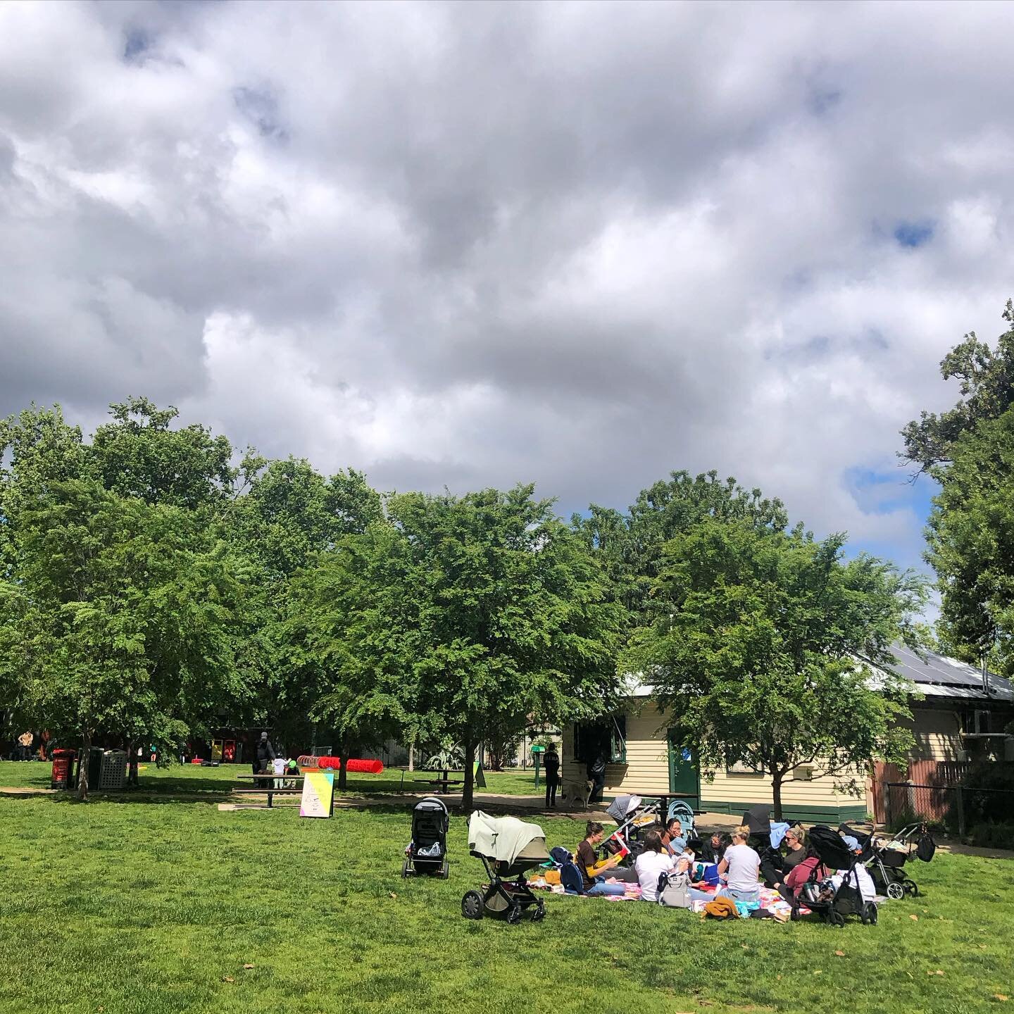 Here&rsquo;s a little happy snap from the park today.

A large group of new parents &lsquo;picnic-ing&rsquo; and catching up over coffee and lunch, a gym party over the back, kids on scooters and dog walkers waiting for coffee at the service window. 