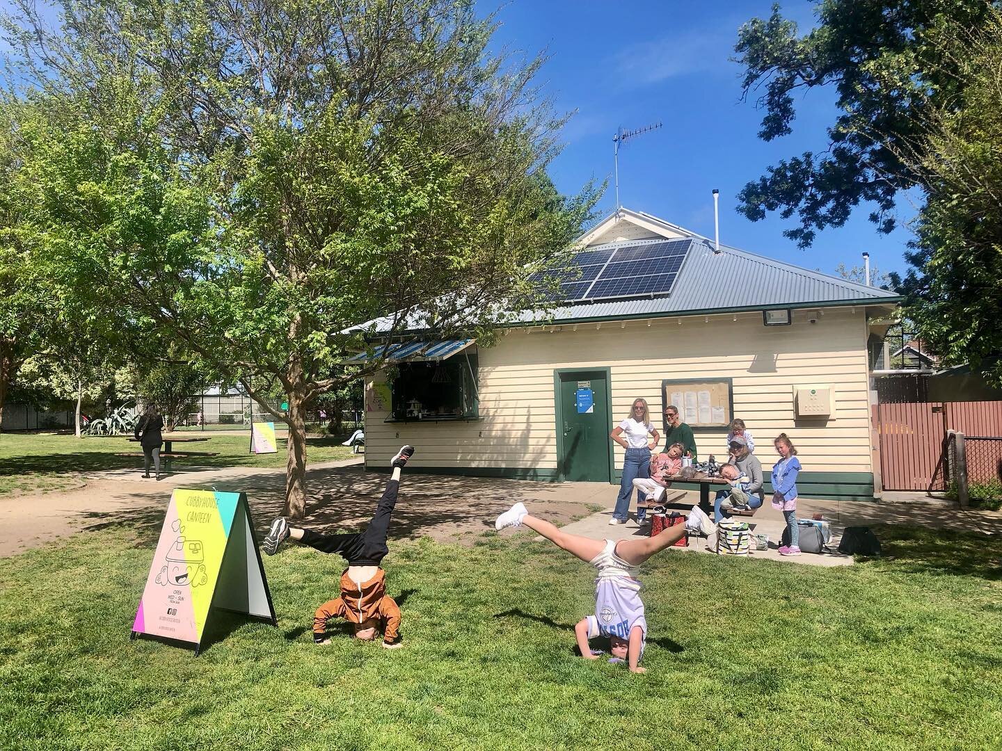 School holiday things @cubbyhousecanteen 🤸🏻🤸&zwj;♀️

#today #sunshine #goodvibes #friends #play #exercise #outdoorplay #community #lunchdates #playmates #kids #spring #fun #siblings #freshair #melbourneplaygrounds #cafeinapark #seeyouatthepark #co