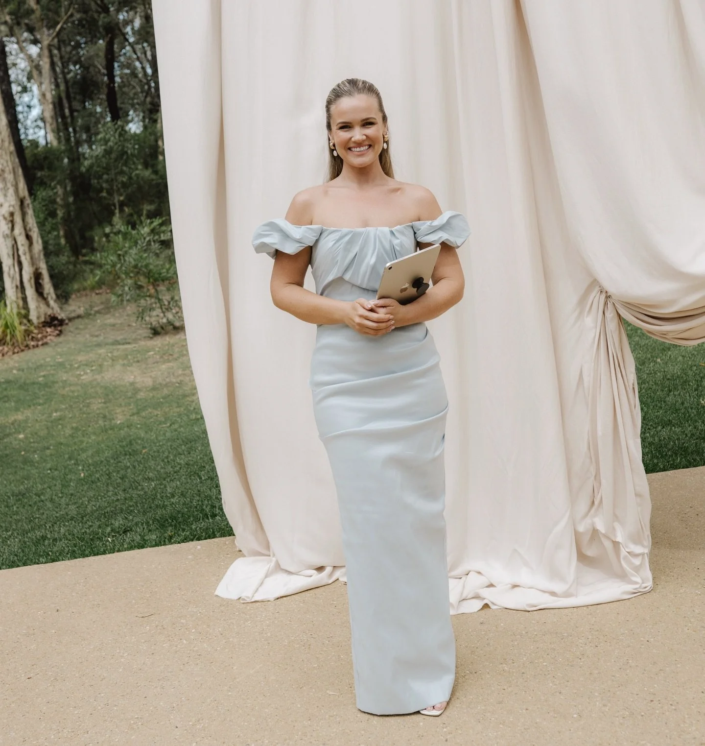 Beyond excited for this HUGE upcoming season and what it will bring! I feel really proud of the ceremonies I&rsquo;m delivering and the service I offer my couples 🫶🏼💌 So many amazing ceremonies in the calendar and I CANNOT WAIT!! 

📸 @alexmarksph