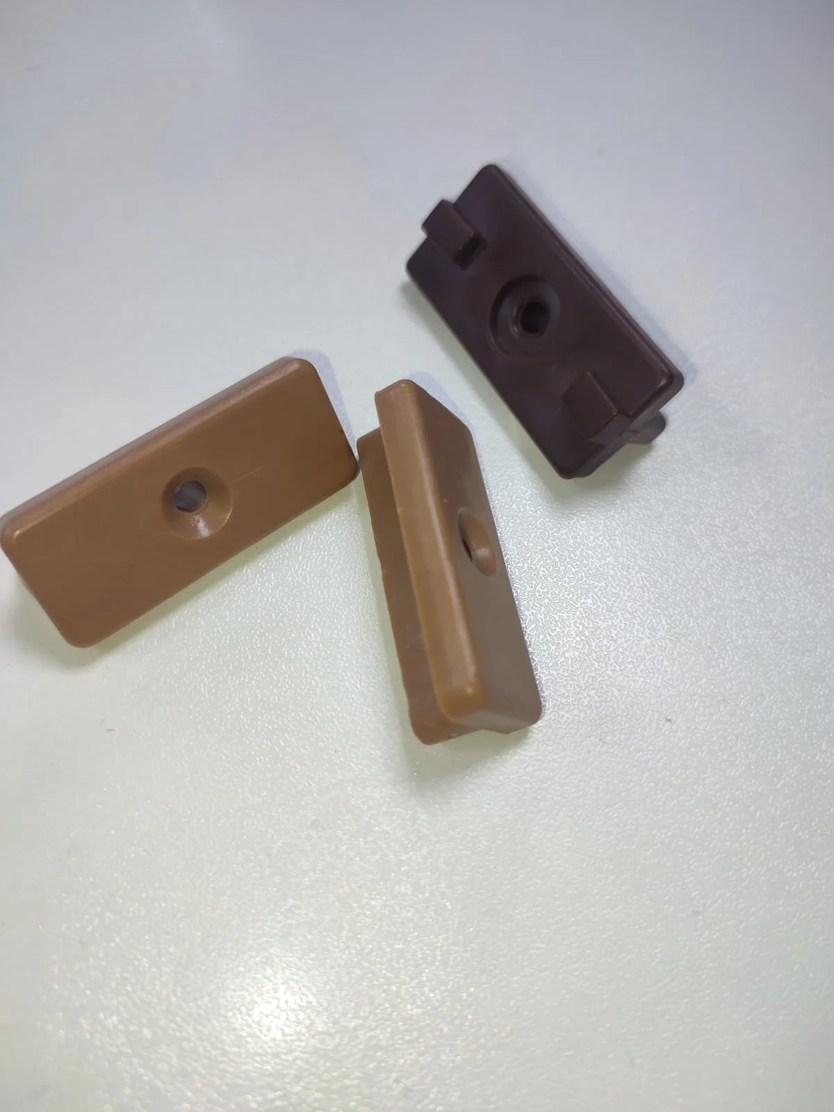 CLEMA PLASTIC CU SURUB