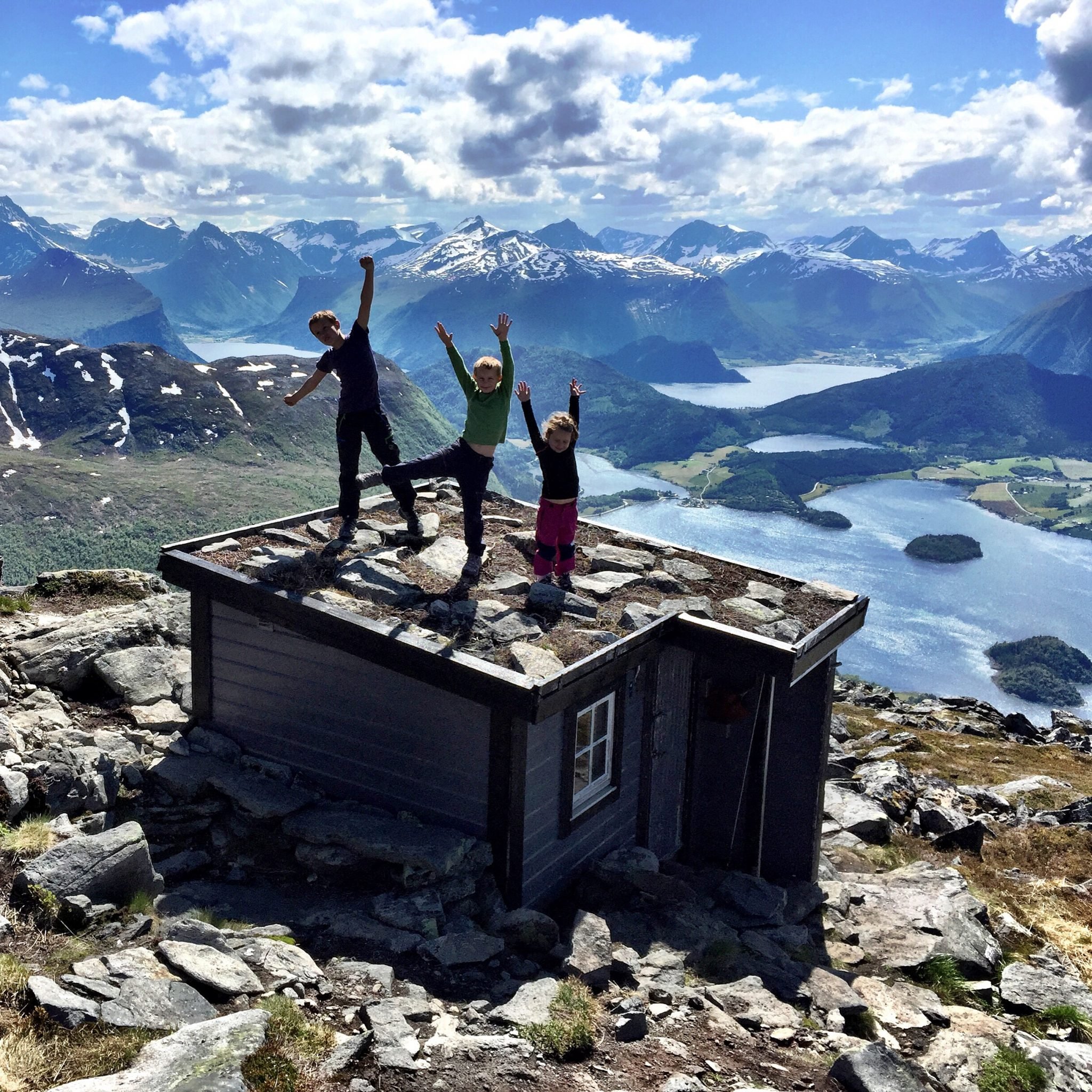 Tarløysa-juni-2016-Oliver-Birk-og-Silja-Sletnes-1.jpg