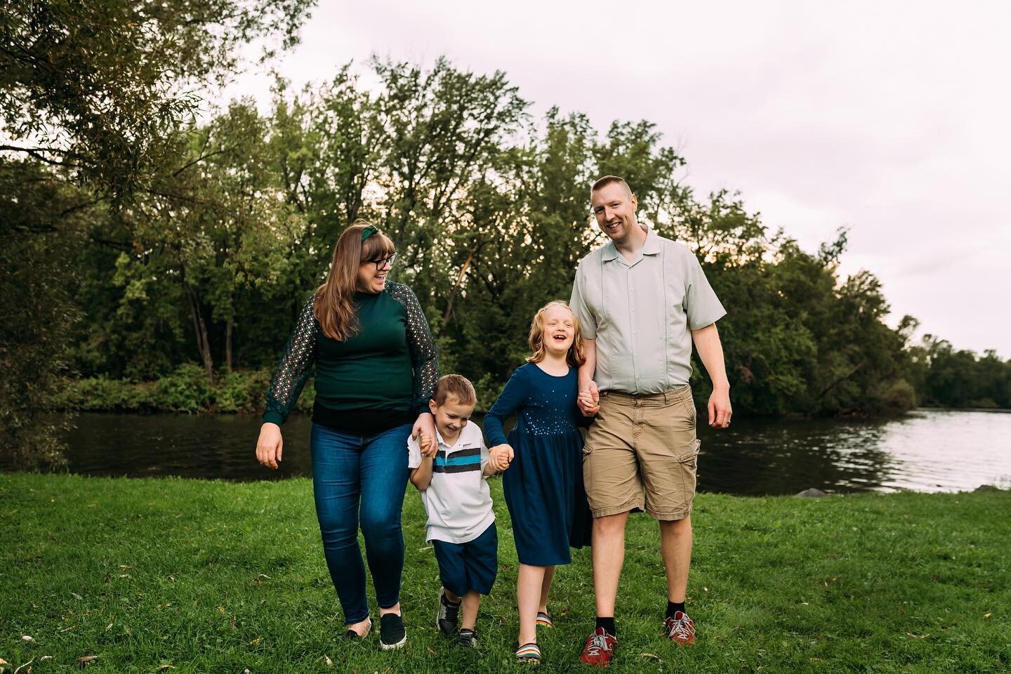 From my amazing client:
&ldquo;Kelly is incredible! We had so much fun doing family photos! It felt more than a family hang-out than a photo session. We laughed and joked, and Kelly joined right in! The awesome thing was: she captured all of that in 