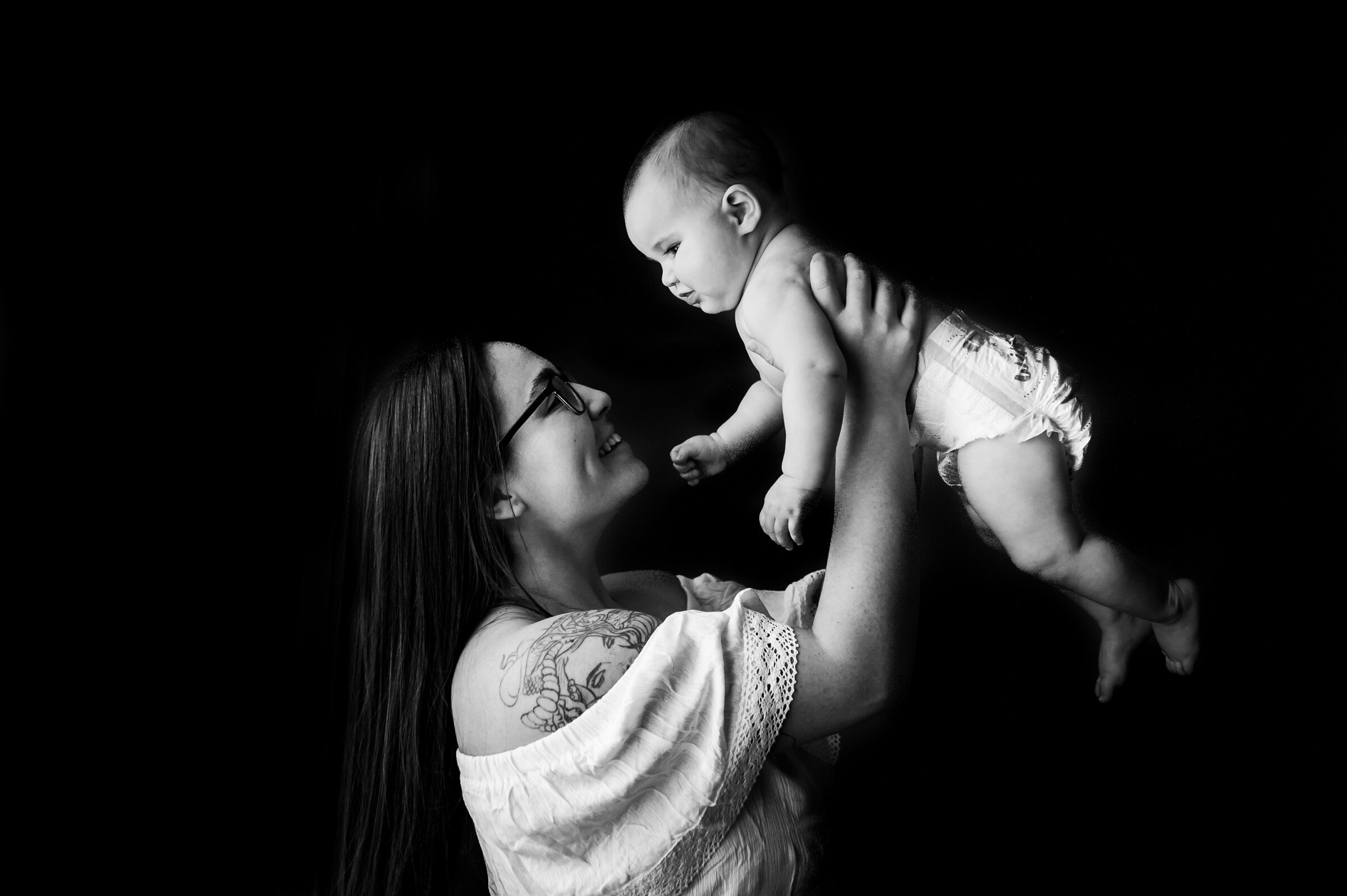 Wausau motherhood photographer Madison motherhood photographer Milwaukee motherhood photographer Wisconsin motherhood photographer breastfeeding photographer