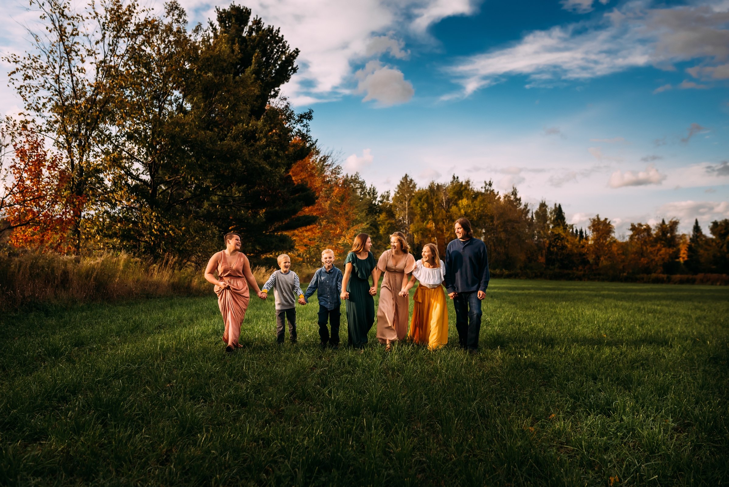 engagement, boudoir, maternity, newborn, family, Wisconsin Photographer, Wausau, Green Bay, Milwaukee, Madison, Minocqua, Door County, What to Wear Photos 