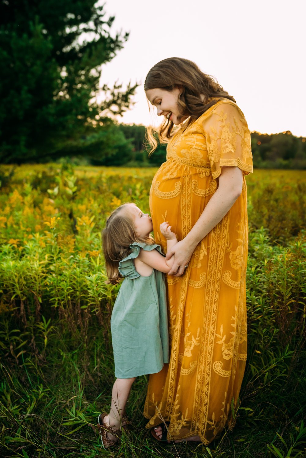 maternity, Wisconsin maternity Photographer, Wausau, Green Bay, Milwaukee, Madison, Minocqua, Door County, What to Wear Photos, unique maternity photos