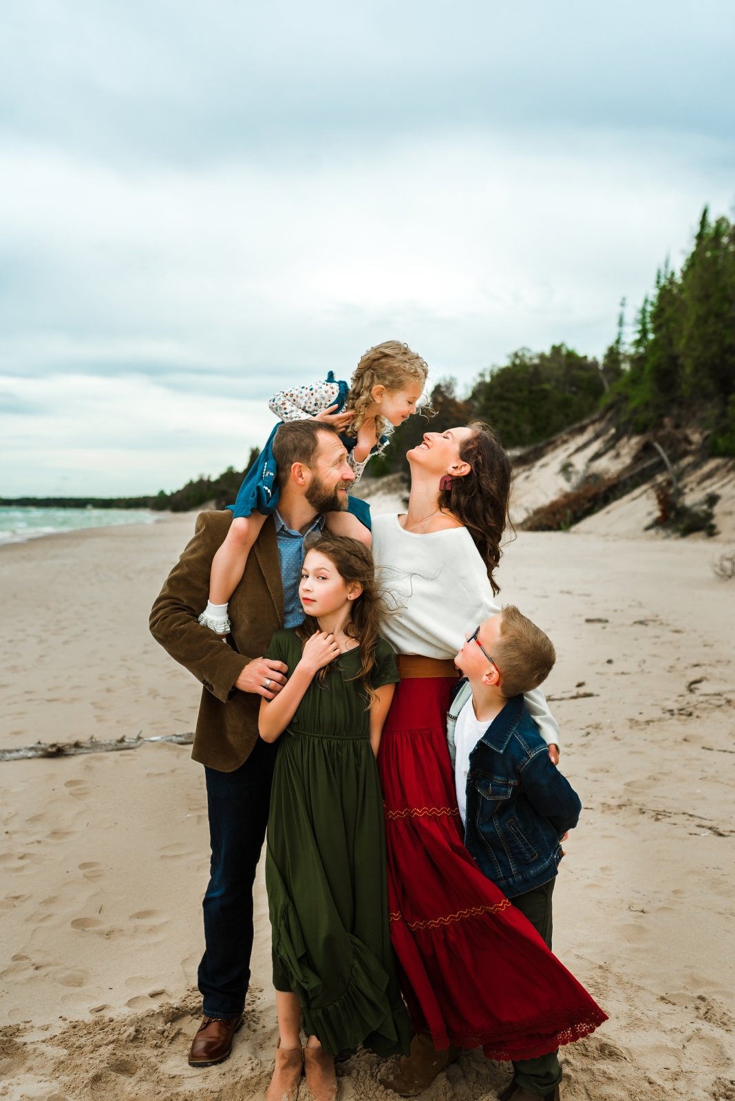 engagement, maternity, newborn, family, boudoir Wisconsin Photographer, Wausau, Green Bay, Milwaukee, Madison, Minocqua, Door County, What to Wear Family Photo photos