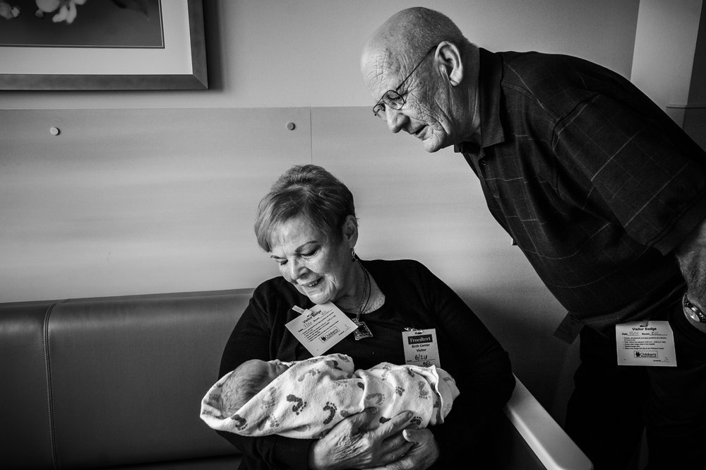 newborn, Wisconsin newborn Photographer, Wausau, Green Bay, Milwaukee, Madison, Minocqua, Stevens Point, What to Wear Photos, unique newborn photos  (Copy)