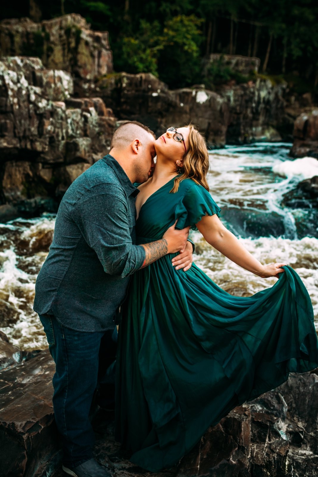 engagement, Wisconsin engagement Photographer, Wausau, Green Bay, Milwaukee, Madison, Minocqua, Door County, What to Wear Photos, unique engagement photos 