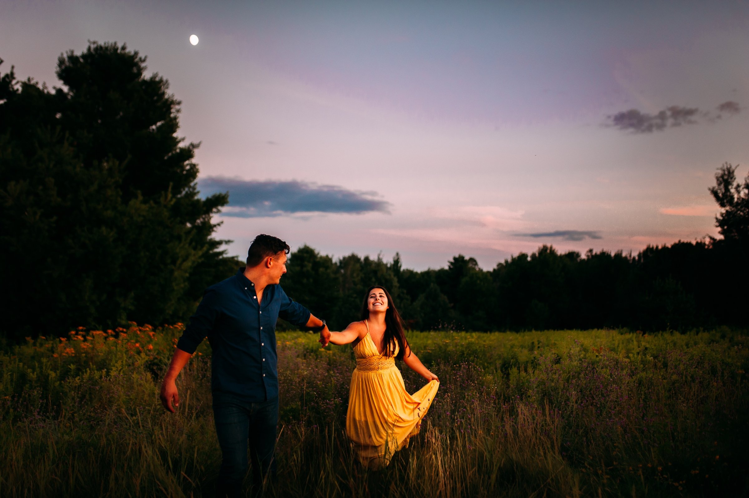 engagement, Wisconsin engagement Photographer, Wausau, Green Bay, Milwaukee, Madison, Minocqua, Door County, What to Wear Photos, unique engagement photos 