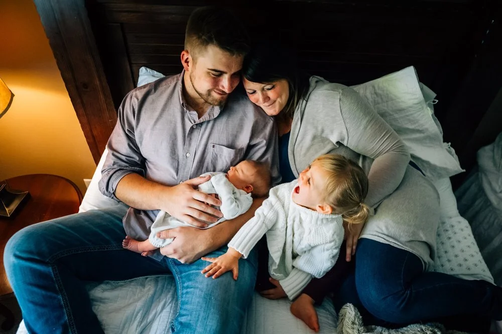 Wausau newborn photographer when to schedule newborn photos