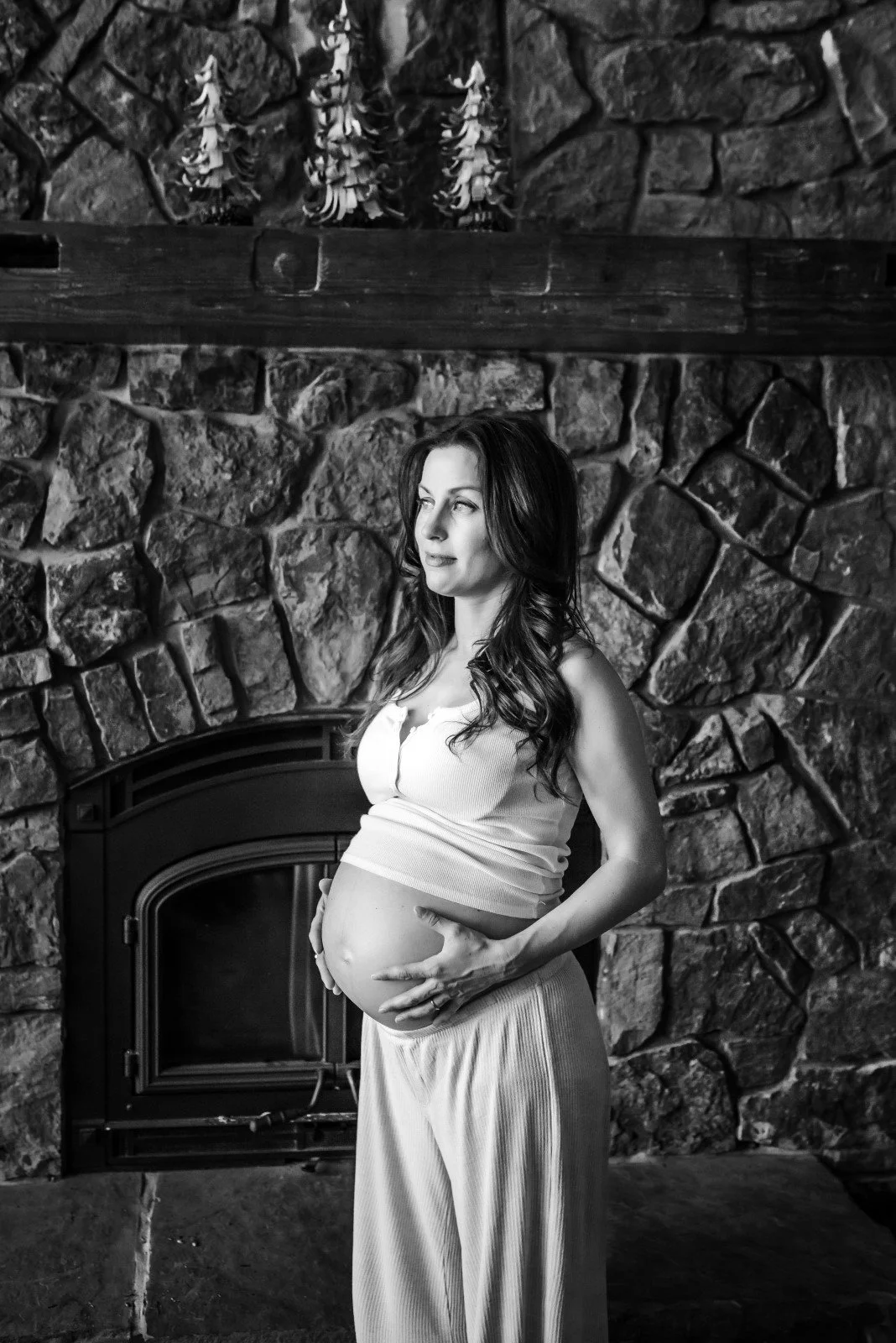 Minocqua Wisconsin Wausau Wisconsin in home maternity photo session