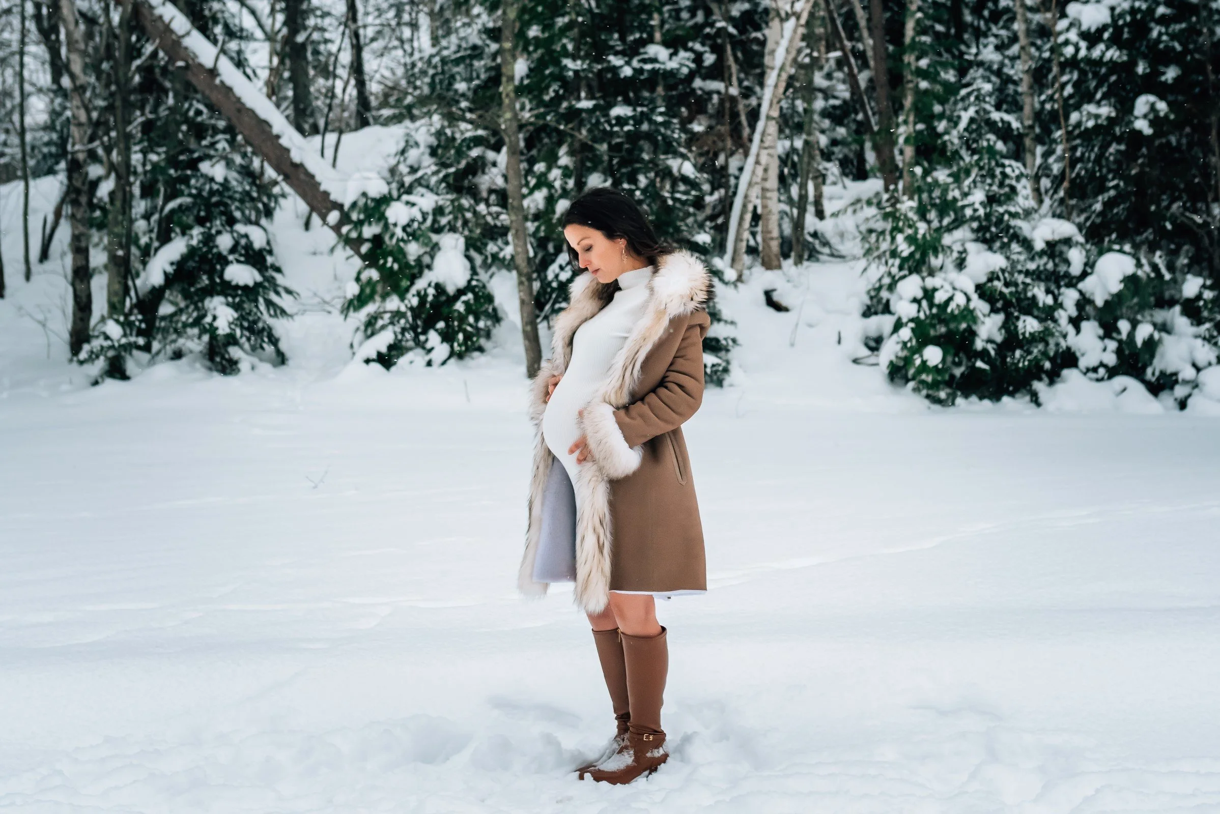 Minocqua Wisconsin Wausau Wisconsin winter maternity photo session