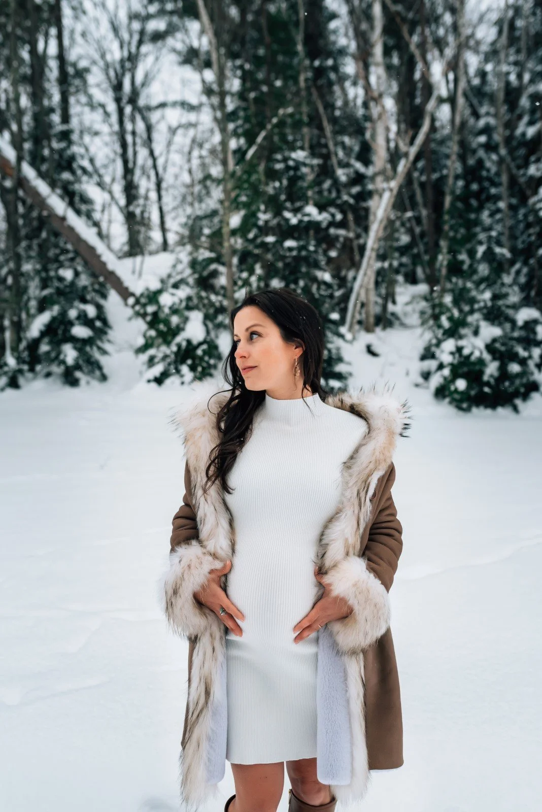 Minocqua Wisconsin Wausau Wisconsin winter maternity photo session
