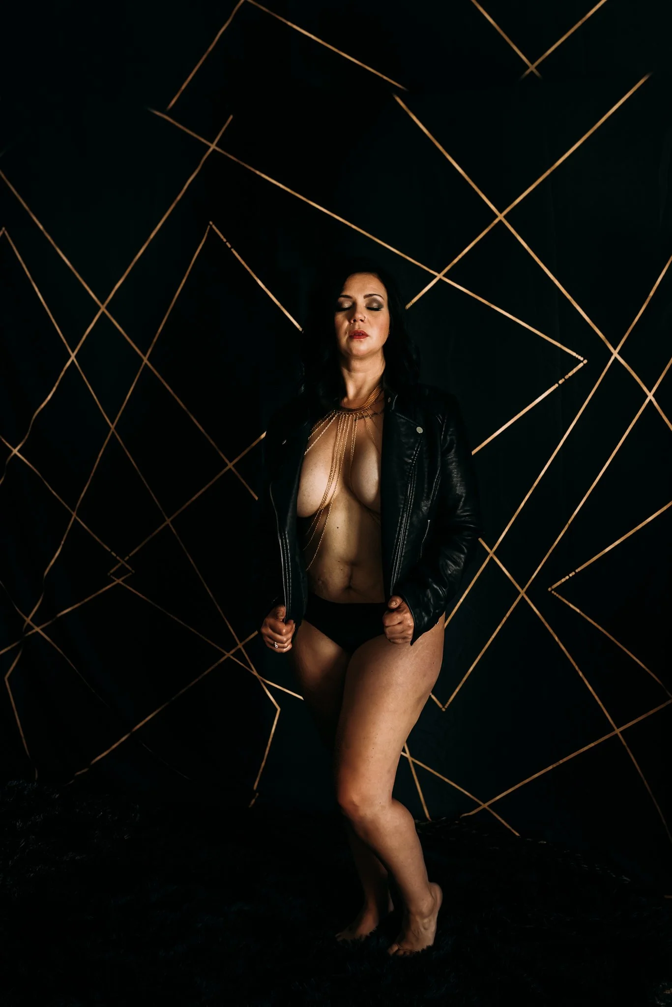 Duluth Minnesota boudoir photographer serving all of Minnesota including Duluth, Wrenshall, Hermantown, Cloquet, Proctor, Esko, Superior