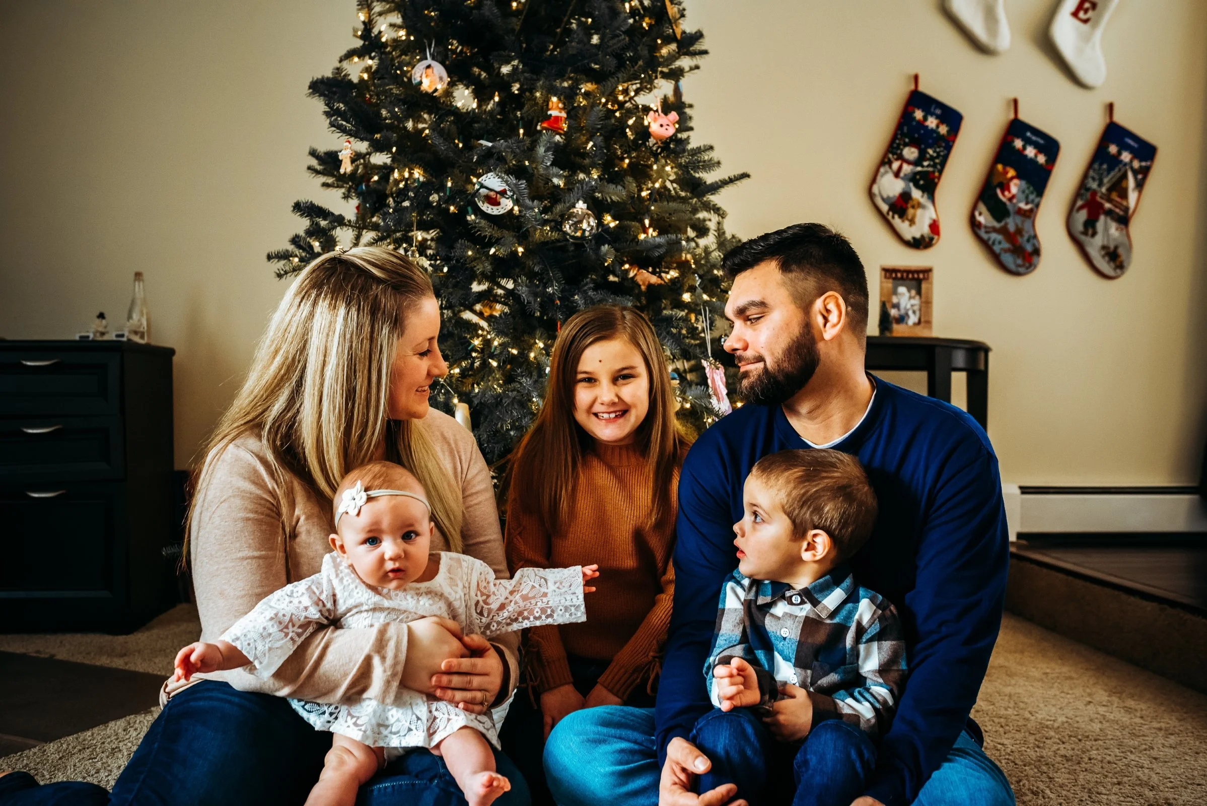 Duluth Minnesota family photographer serving all of Minnesota including Duluth, Wrenshall, Hermantown, Cloquet, Proctor, Esko, Superior