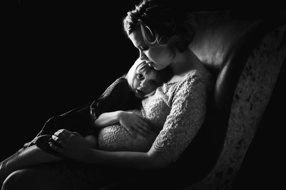 Duluth Minnesota maternity photographer serving all of Minnesota including Duluth, Hermantown, Cloquet, Proctor, Esko, Superior, & the Twin Ports, and the North Shore