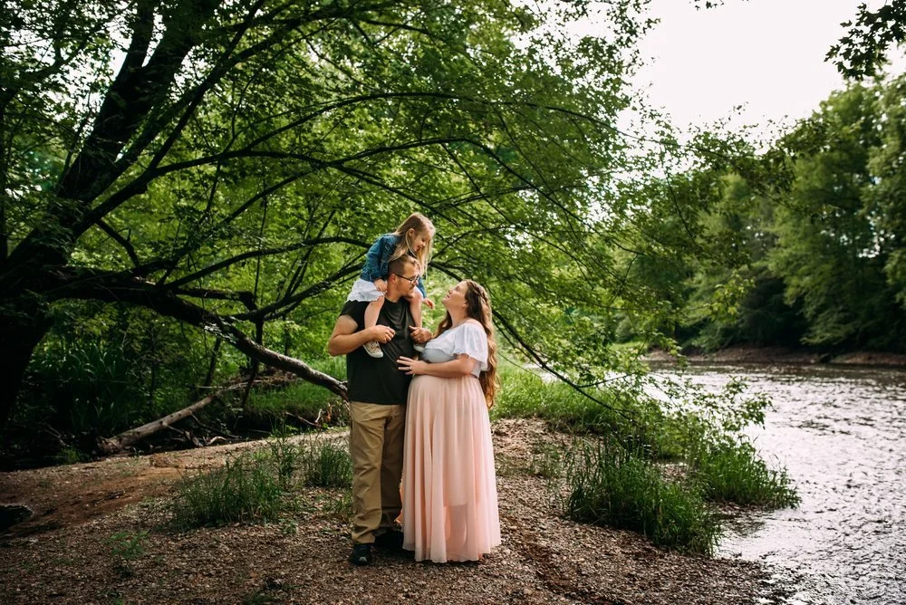 Duluth Minnesota maternity photographer serving all of Minnesota including Duluth, Hermantown, Cloquet, Proctor, Esko, Superior, & the Twin Ports, and the North Shore