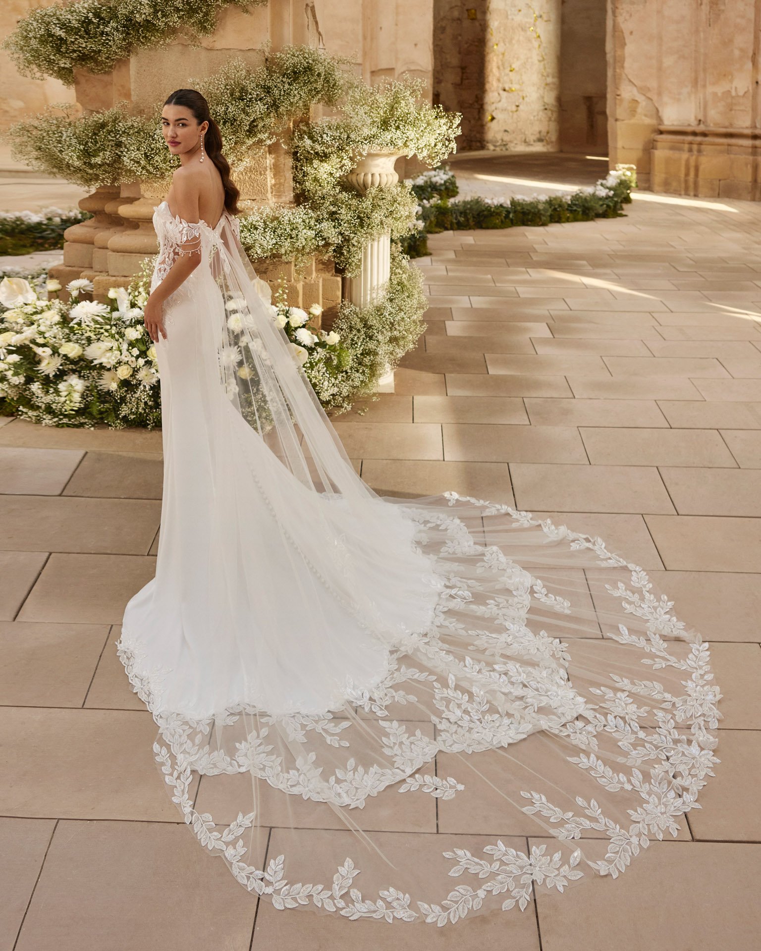 Marie-Gabriel-Couture-Indianapolis-Indiana-Best-Bridal-Store-Aire-Barcelona-MARINA-2.jpg