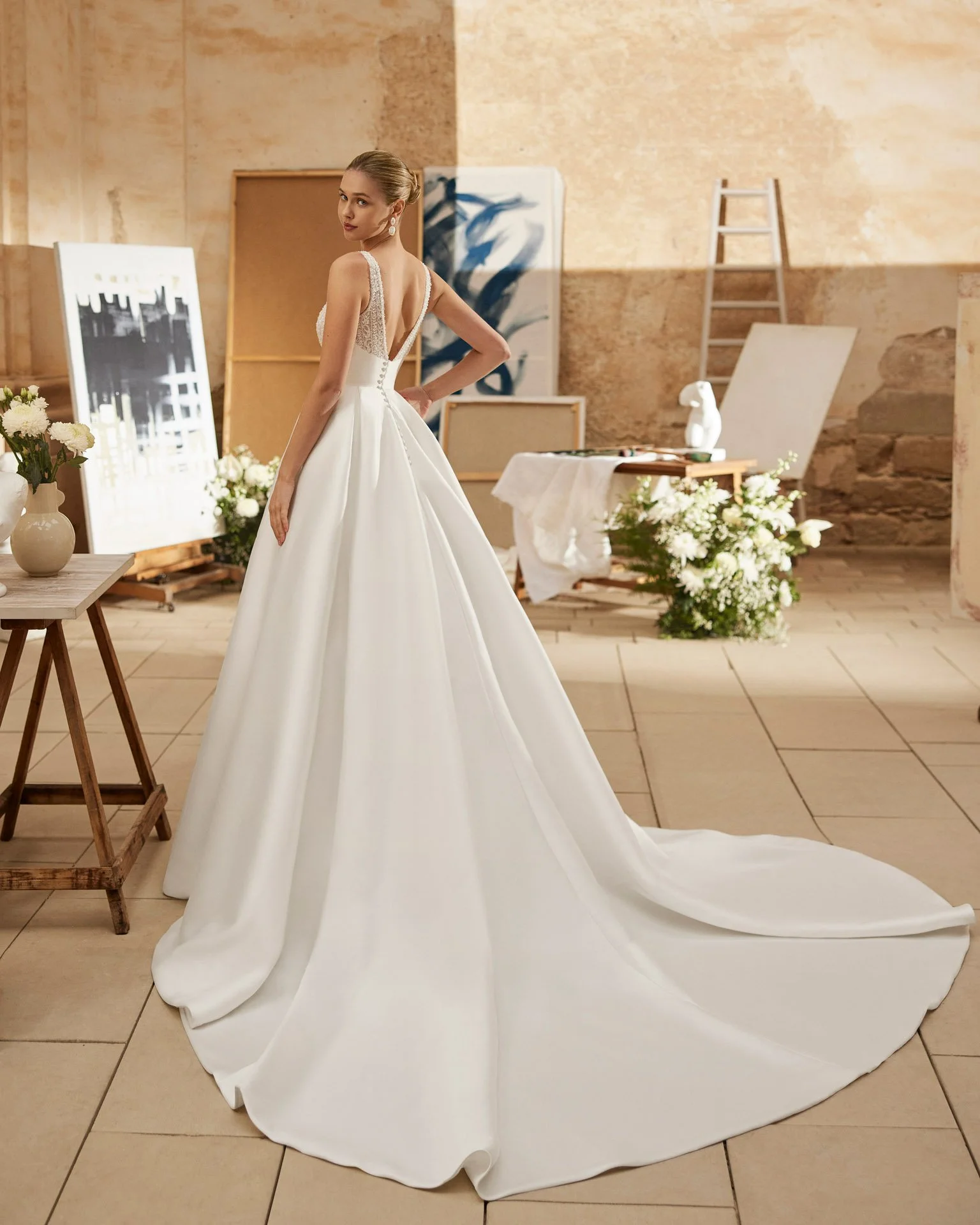 Marie-Gabriel-Couture-Indianapolis-Indiana-Best-Bridal-Store-Aire-Barcelona-MIREYA-2.jpg