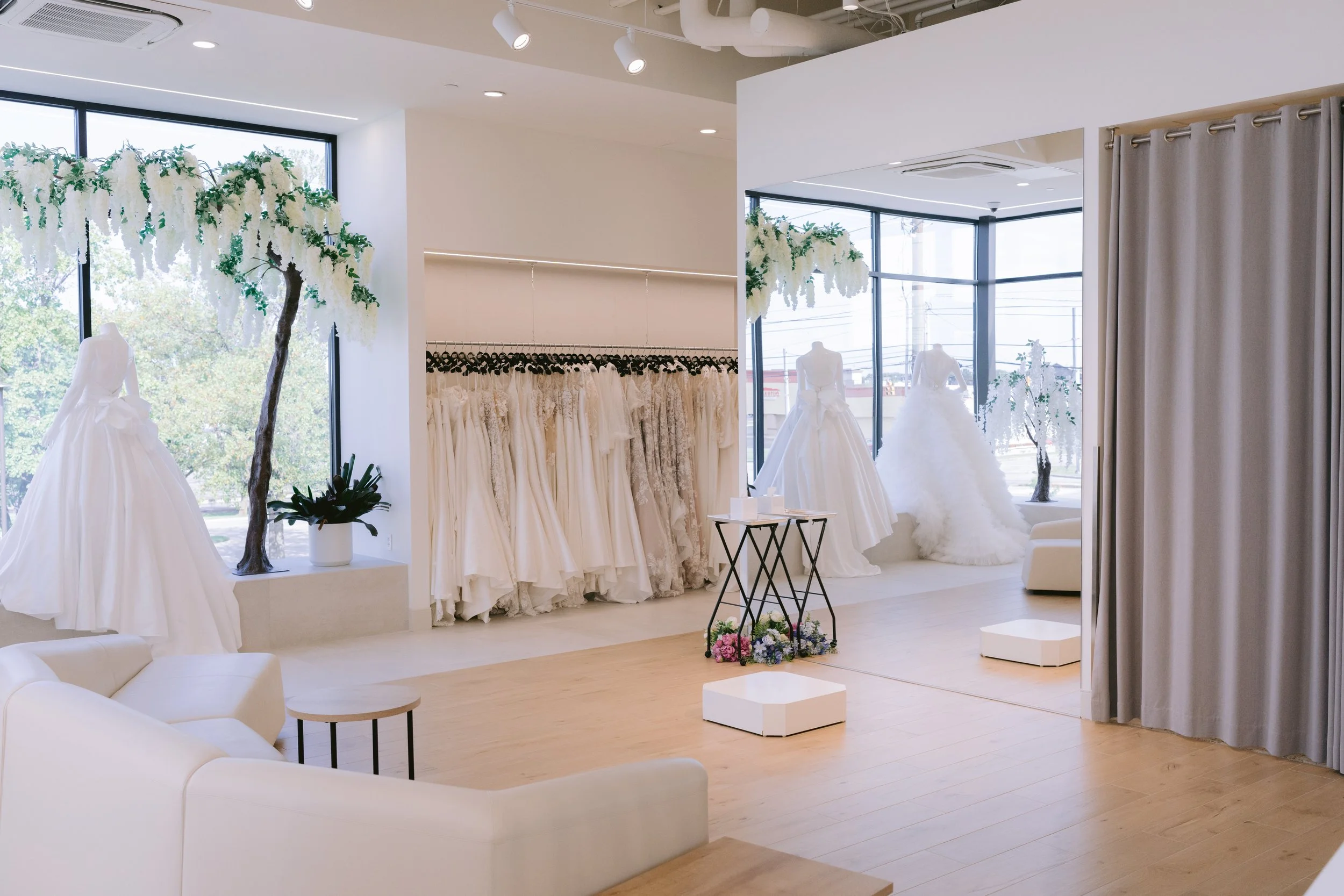 Beautiful wedding dress boutique located in Indianapolis, Indiana