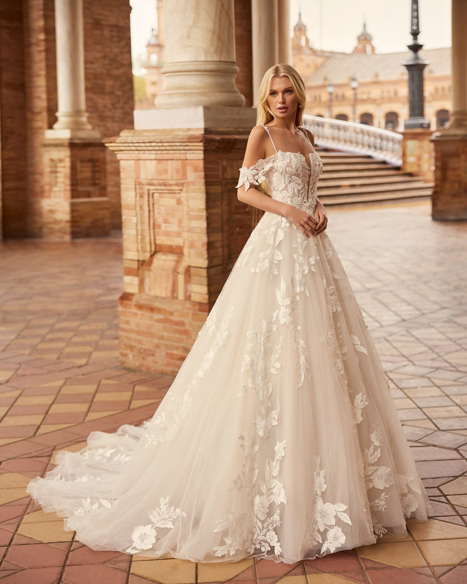 Marie-Gabriel-Couture-Indianapolis-Indiana-Best-Bridal-Store-Aire-Barcelona-KAVAN-2.jpg