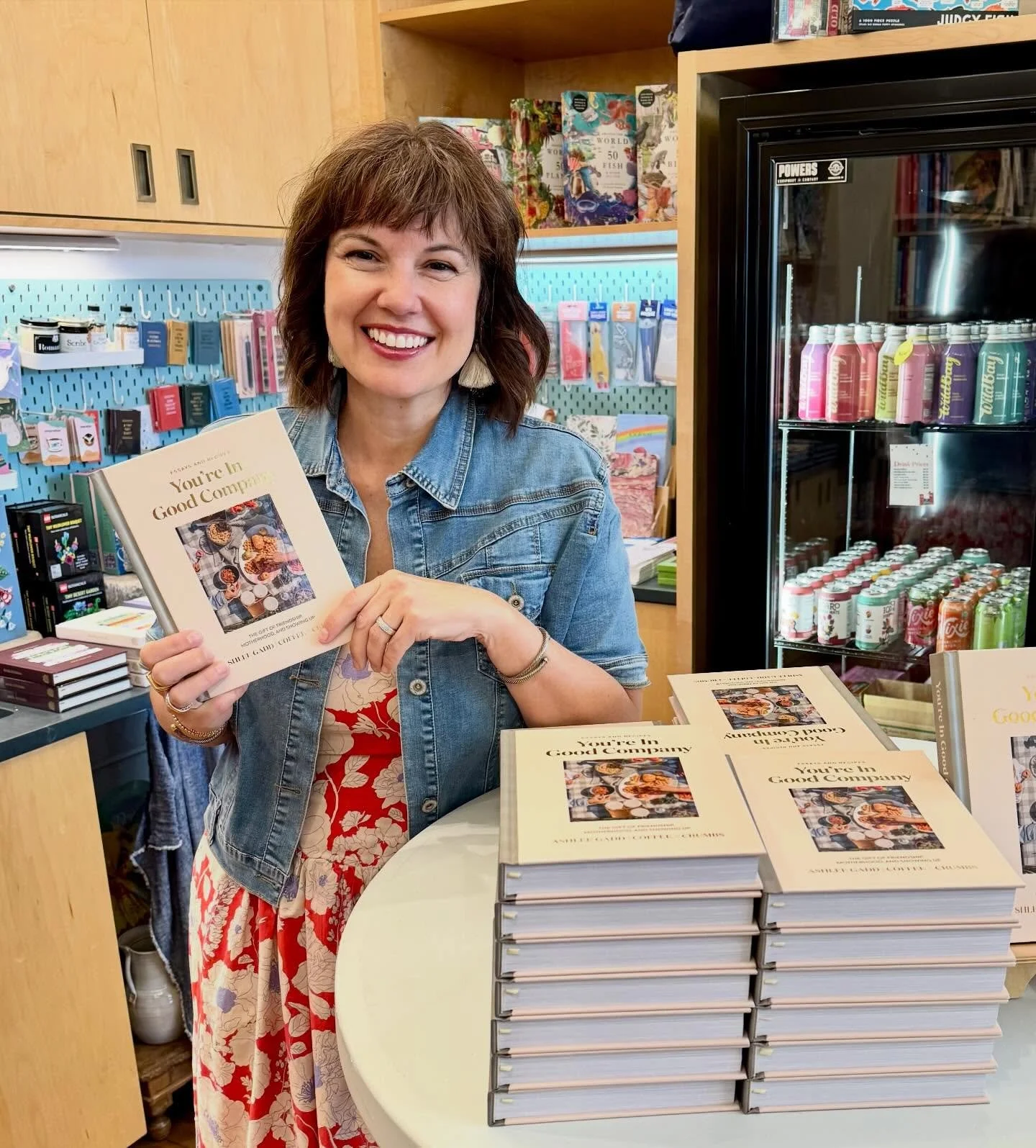 &lsquo;Twas a beautiful day in Old Town and a lovely afternoon meeting people browsing for books yesterday. (Even signed a few!) Thank you to @oldtownbooks for having me! (P.s. You&rsquo;re in Good Company makes an EXCELLENT Mother&rsquo;s Day gift!)