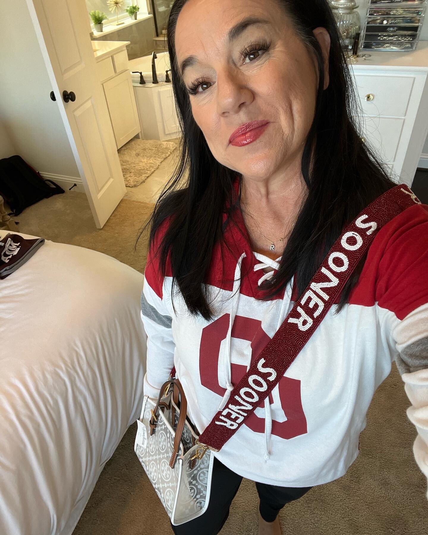 Let&rsquo;s go to Norman&hellip;
Sounds like a great idea. 🤍
 
Working from anywhere is one of the best decisions I&rsquo;ve ever made and 2024 is going to welcome my office, everywhere. 
I&rsquo;m ready, you ready to go with me? 😍

#boomer #boomer