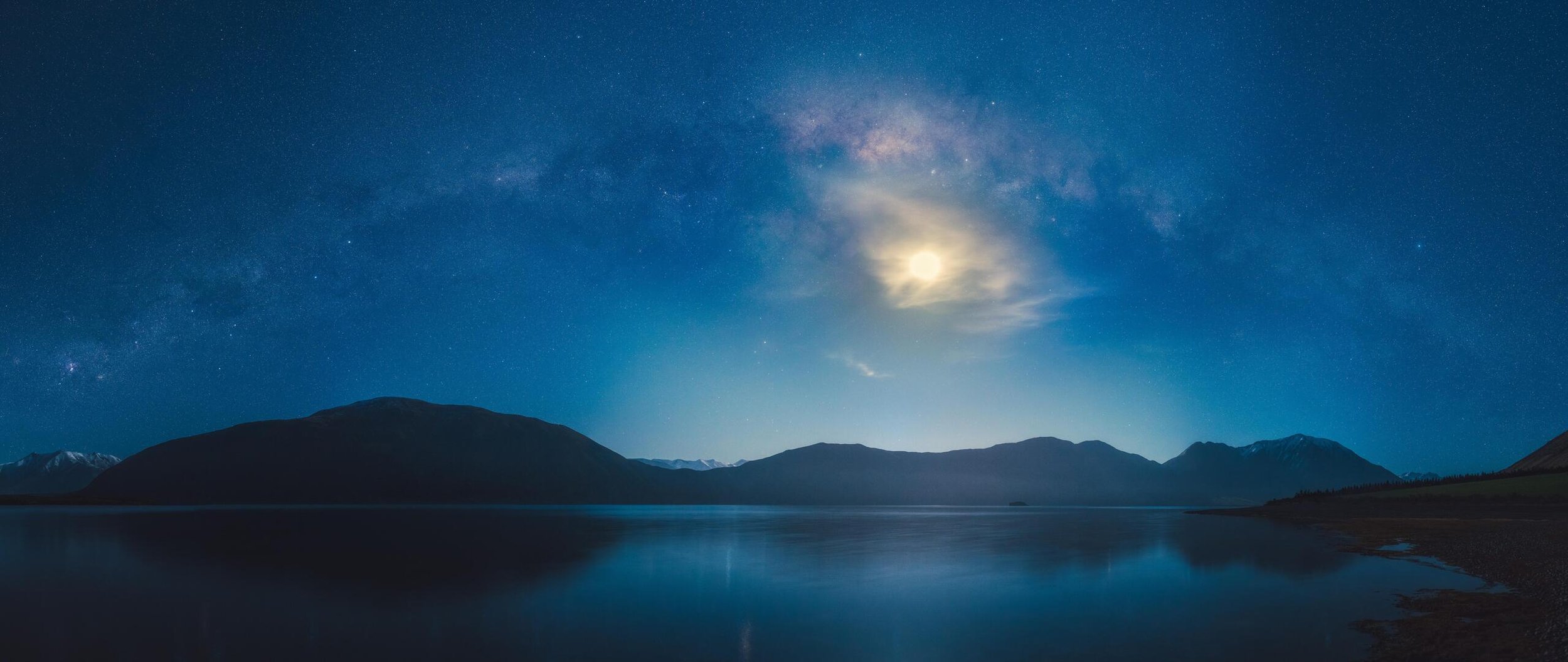 long-exposure-lake-10k-og-2560x1080.jpg