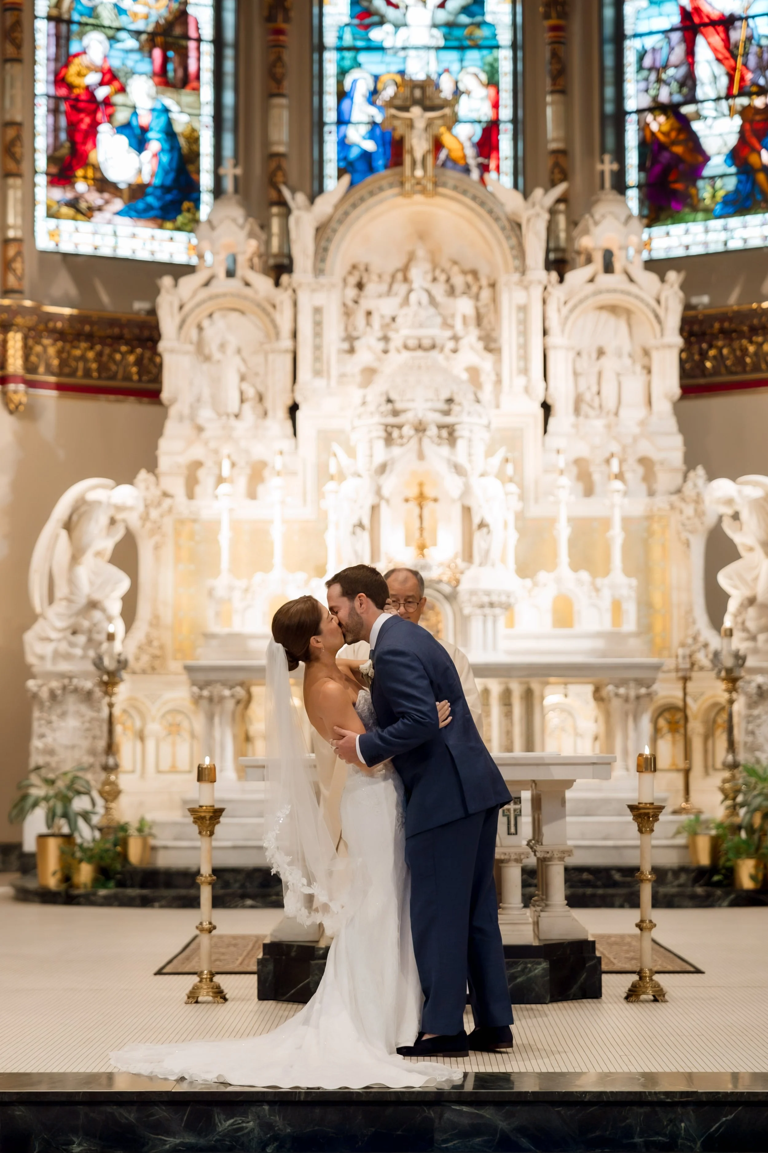 St-Vincent-de-paul-church-wedding-ceremony-chicago5.jpg