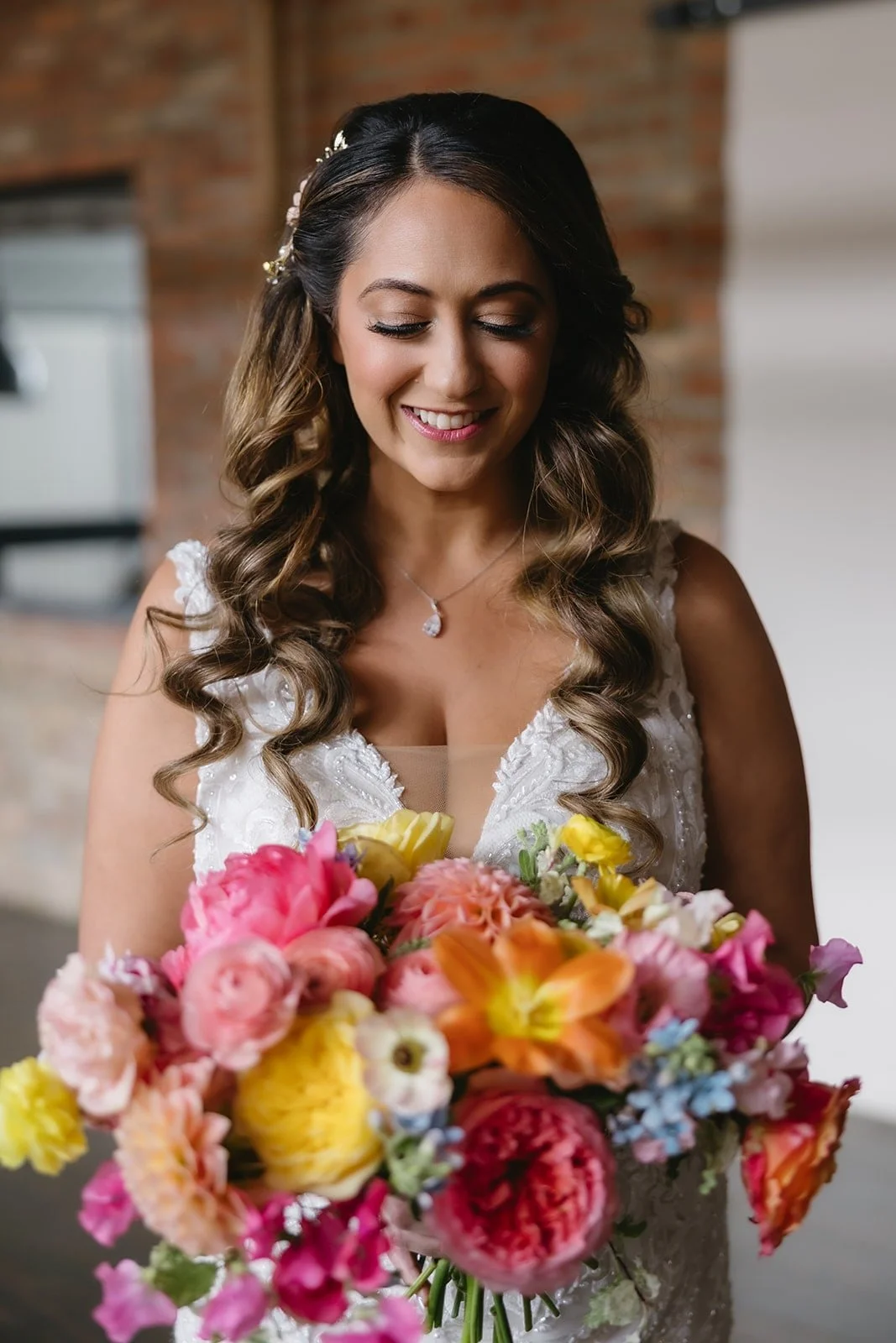 getting-ready-fairlie-chicago-wedding11.jpg