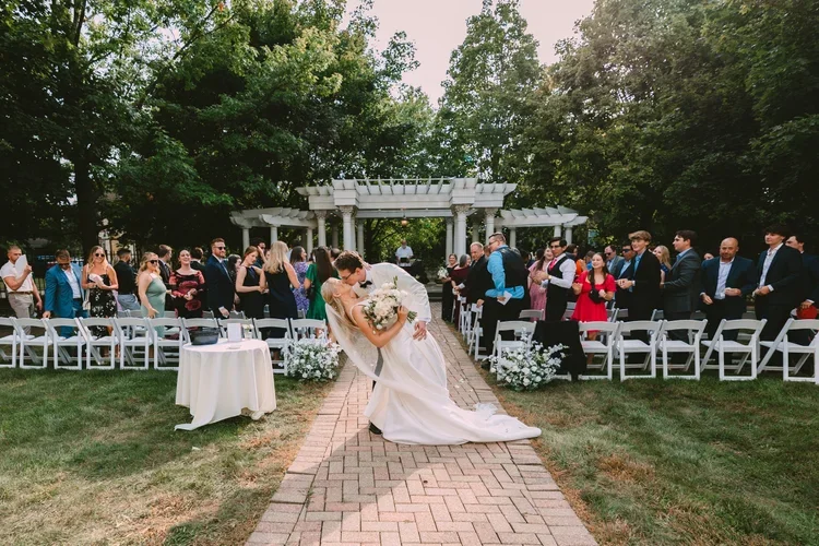 Kaitlyn+Johnston+Photography+_+Chicago,+IL+Wedding+&+Portrait+Photographer-121.webp