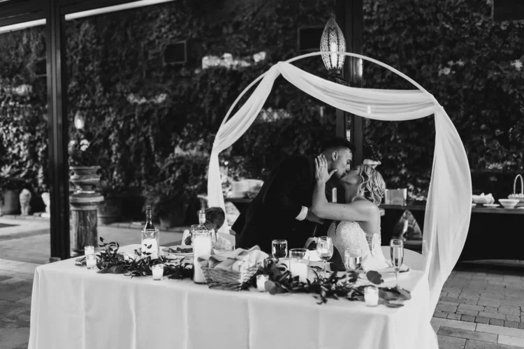 Kaitlyn+Johnston+Photography+_+Chicago,+IL+Wedding+&+Portrait+Photographer-31.webp