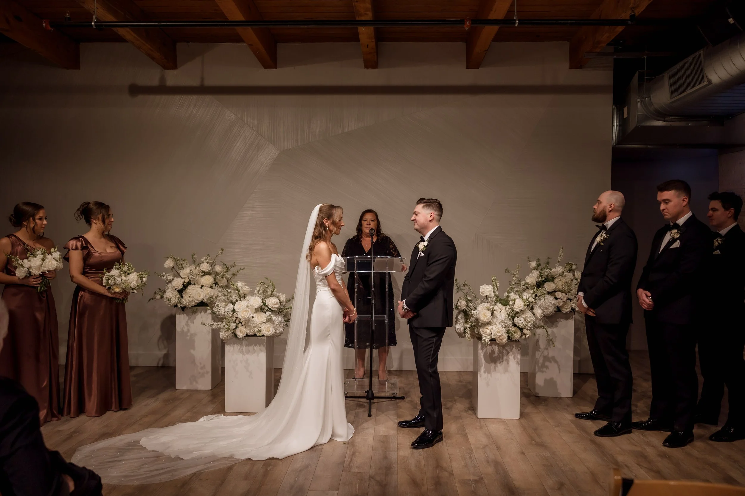 Wedding ceremony at the Walden Chicago