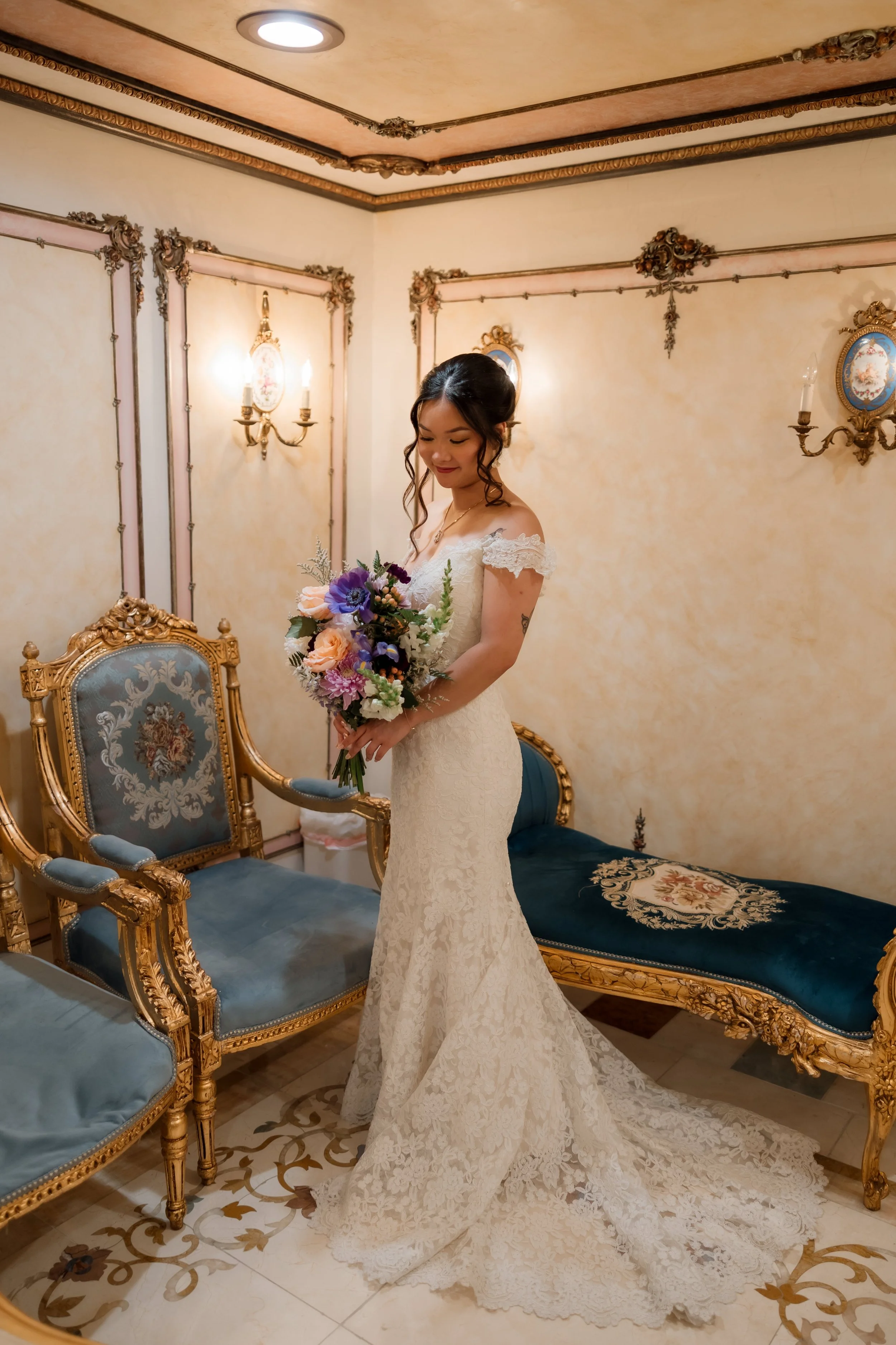 Bride in the getting ready suite at Galleria Marchetti wedding