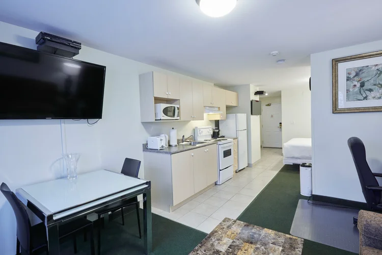 Mini — The Business Inn & Suites | Official Site