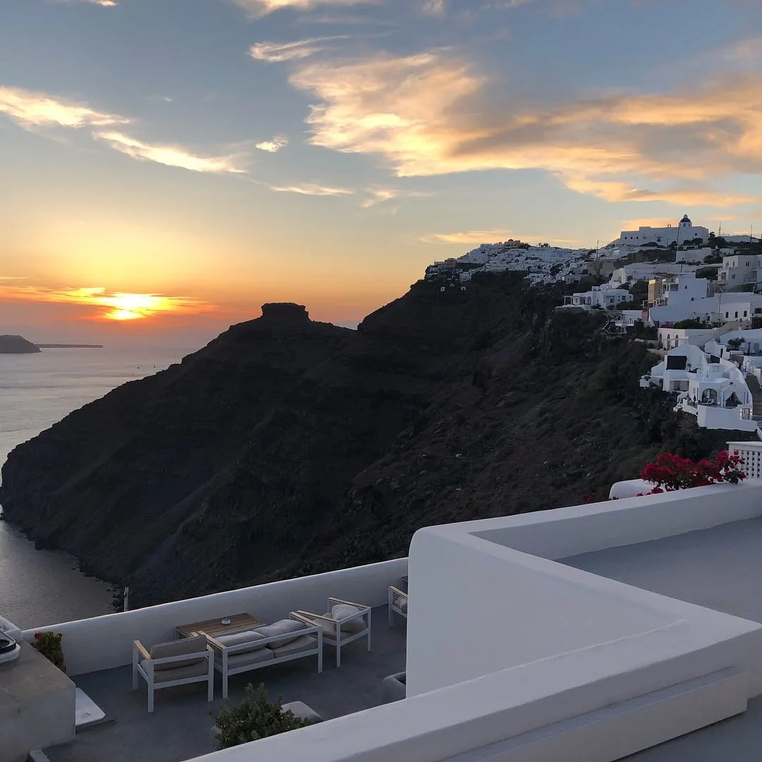 Santorini Travel Guide8.jpg