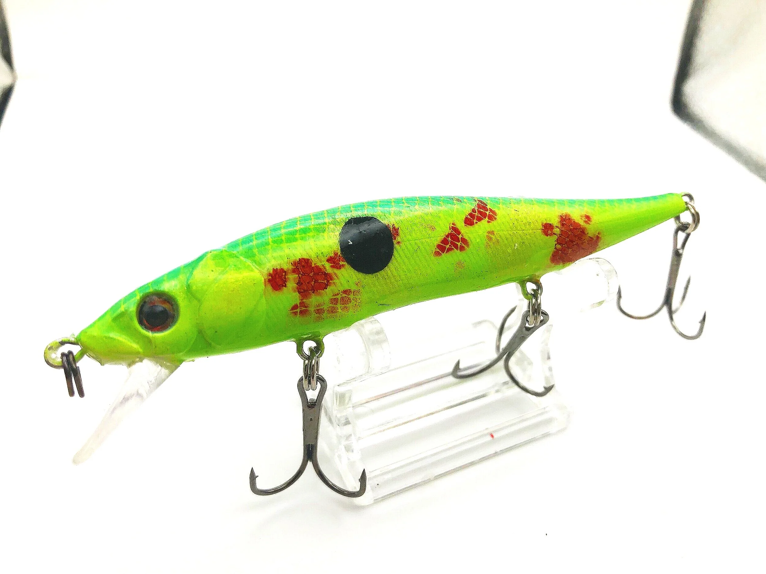 jerkbait, chartruse shade