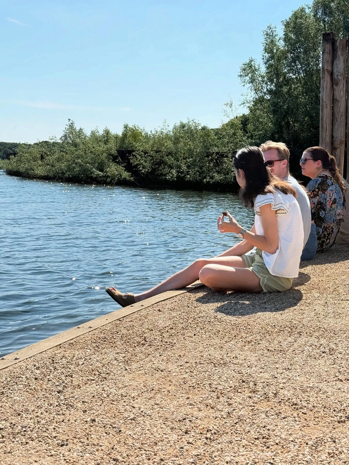 COENCAD Holacracydag 
Als je deze foto’s bekijkt, zou je bijna denken dat we op vakantie waren; die locatie straalt pure ontspanning uit! ☀️
Maar schijn bedriegt, afgelopen vrijdag stond in het teken van onze tweede Holacracydag van dit jaar.