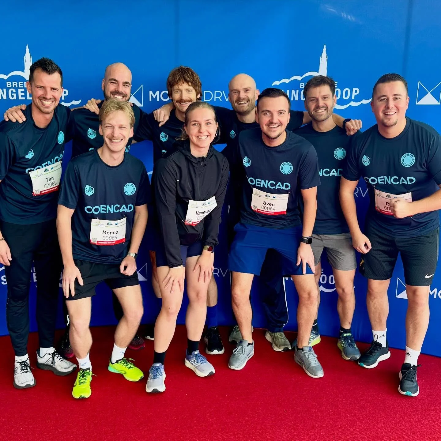 Collega’s van COENCAD aan de start van de Singelloop Breda! Mooie dag, goede sfeer en een hoop kilometers in de benen 🏃‍♂️ #singelloopbreda #teamcoencad @singelloopbreda