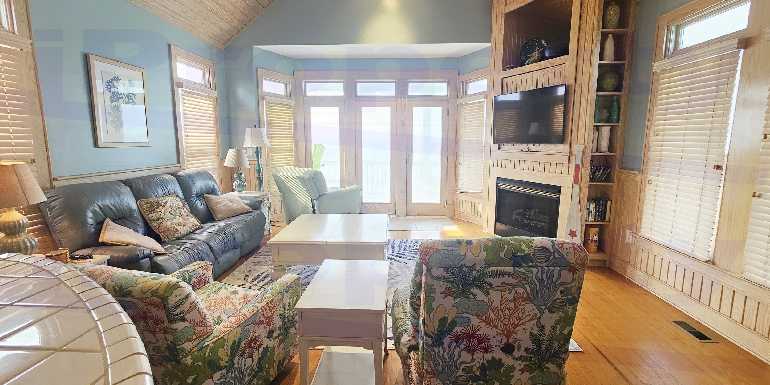 108 Sandpiper - Kitchen08.jpg