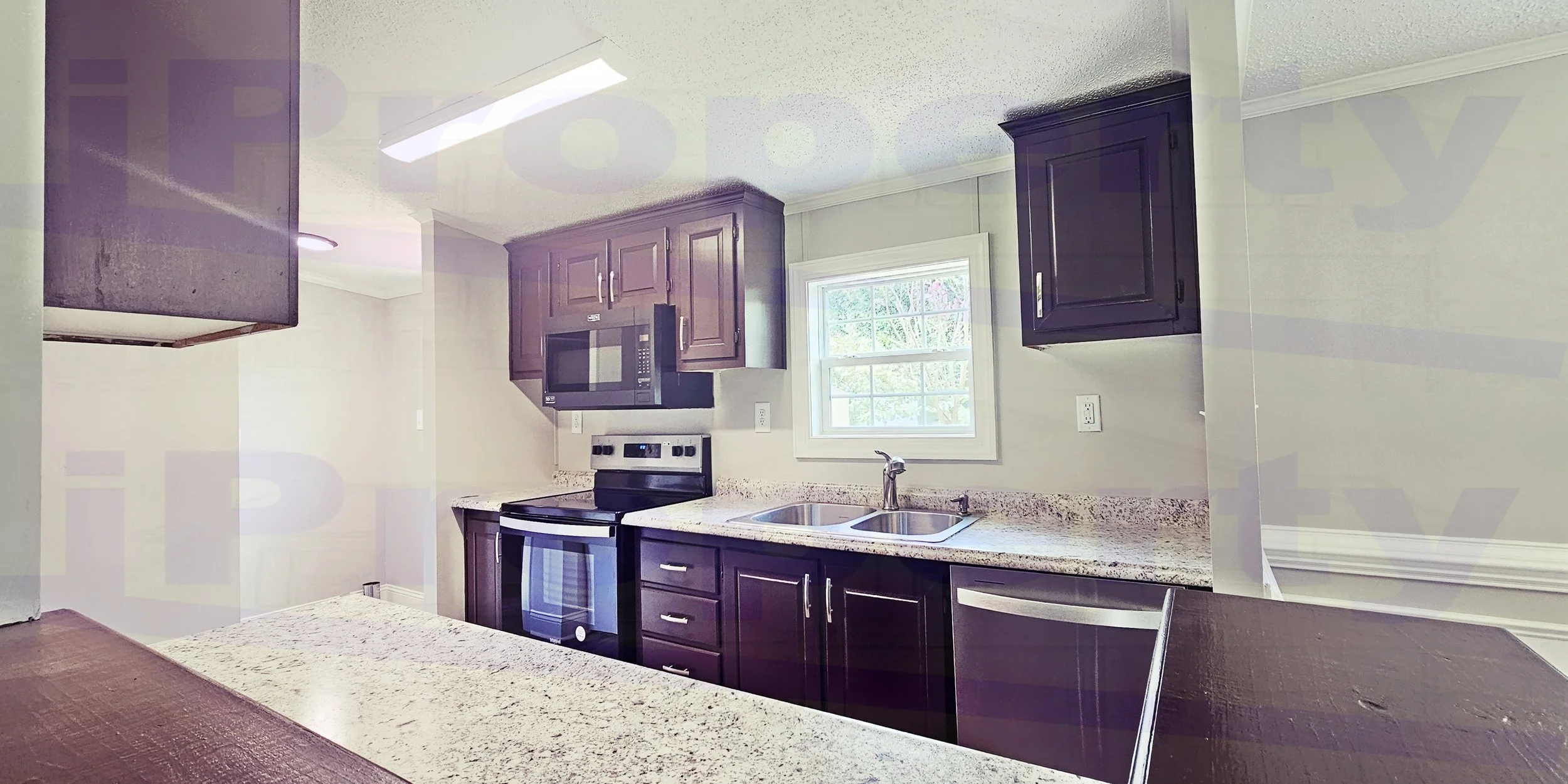 106 Ginger - Kitchen00.jpg