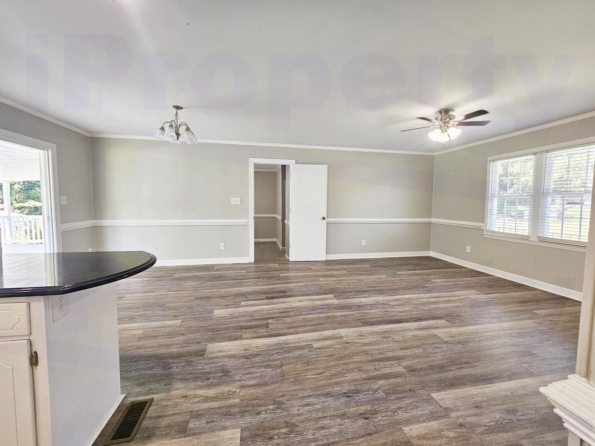 2609 Bay Valley - Dining-Family-00.jpg