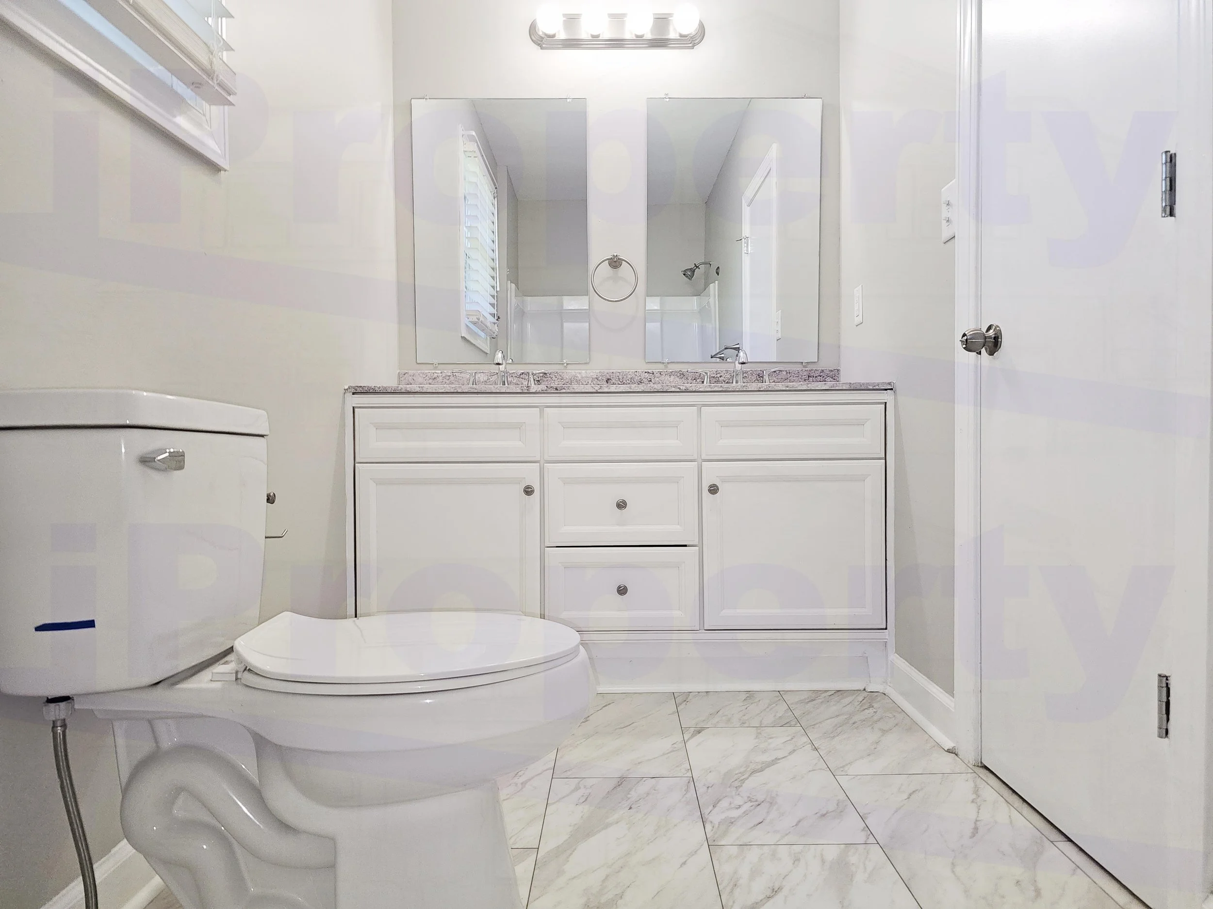 2609 Bay Valley - Master Bathroom-00.jpg