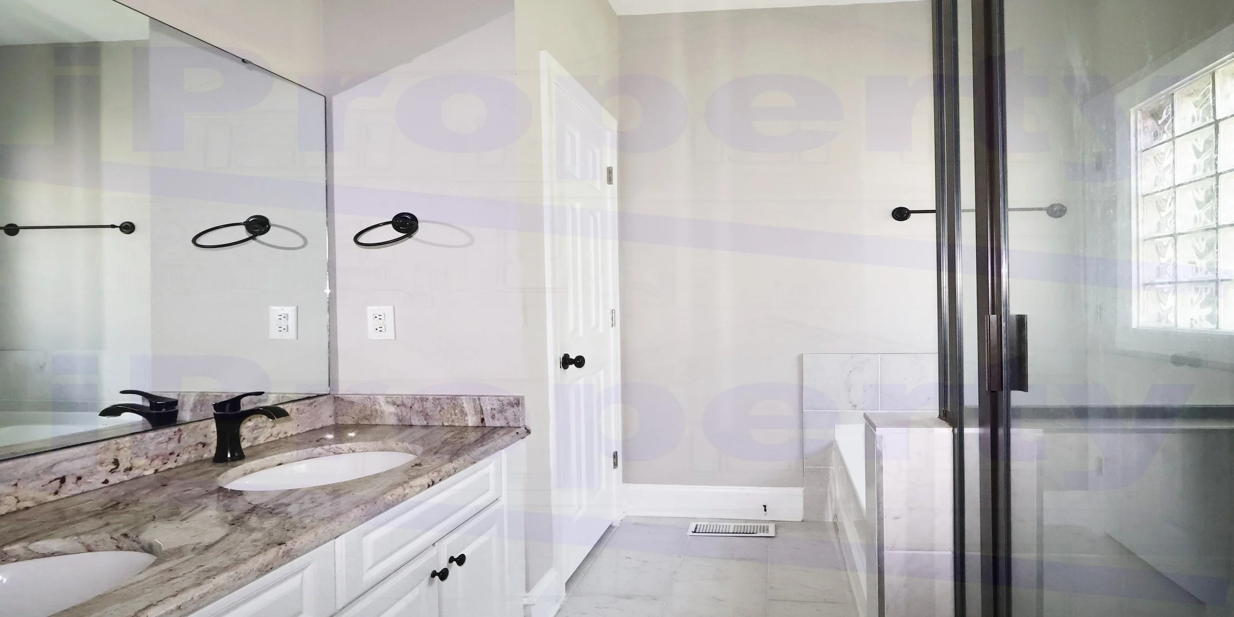126 Linda - MasterBathRoom00.JPG
