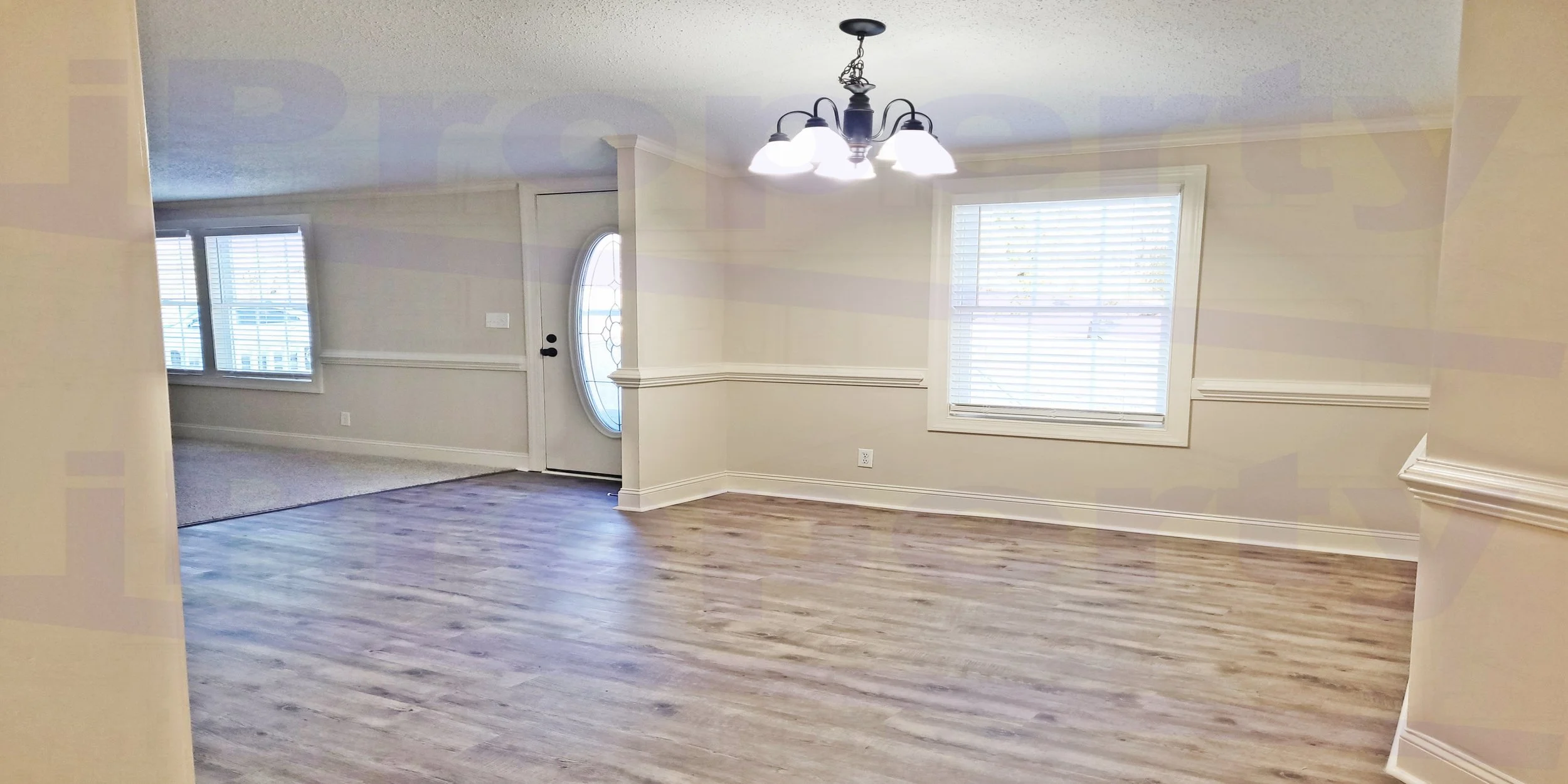 135 Ivey - DiningRoom00.jpg