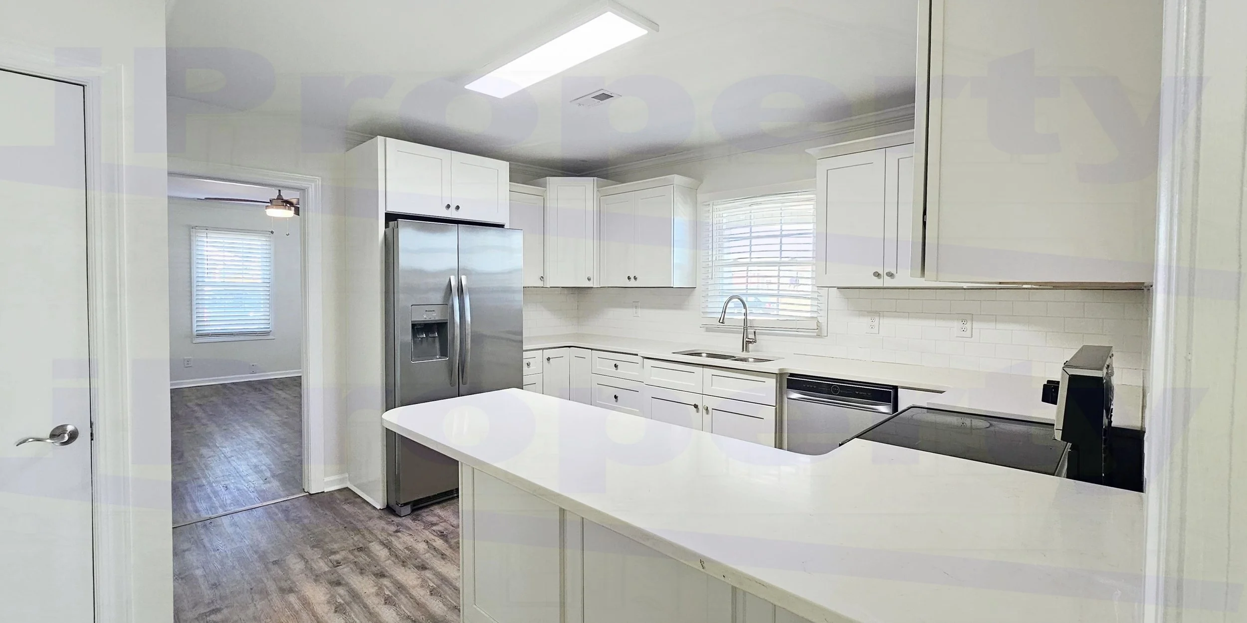 106 Smith - Kitchen00.jpg