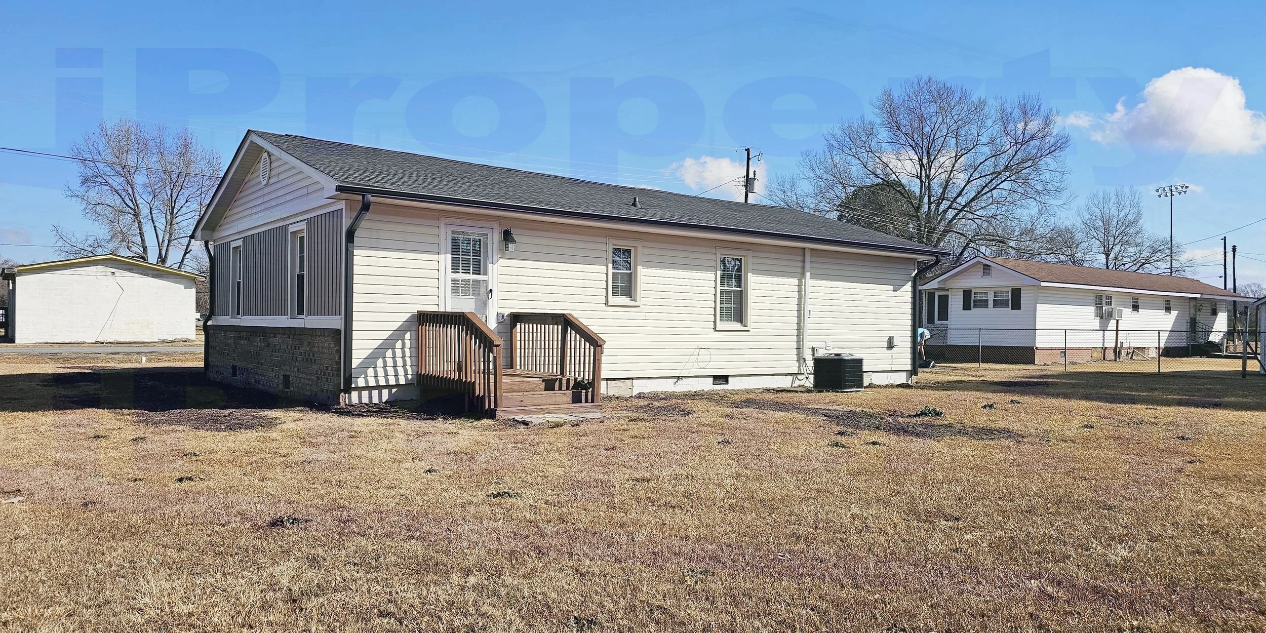 106 Smith - Rear00.jpg