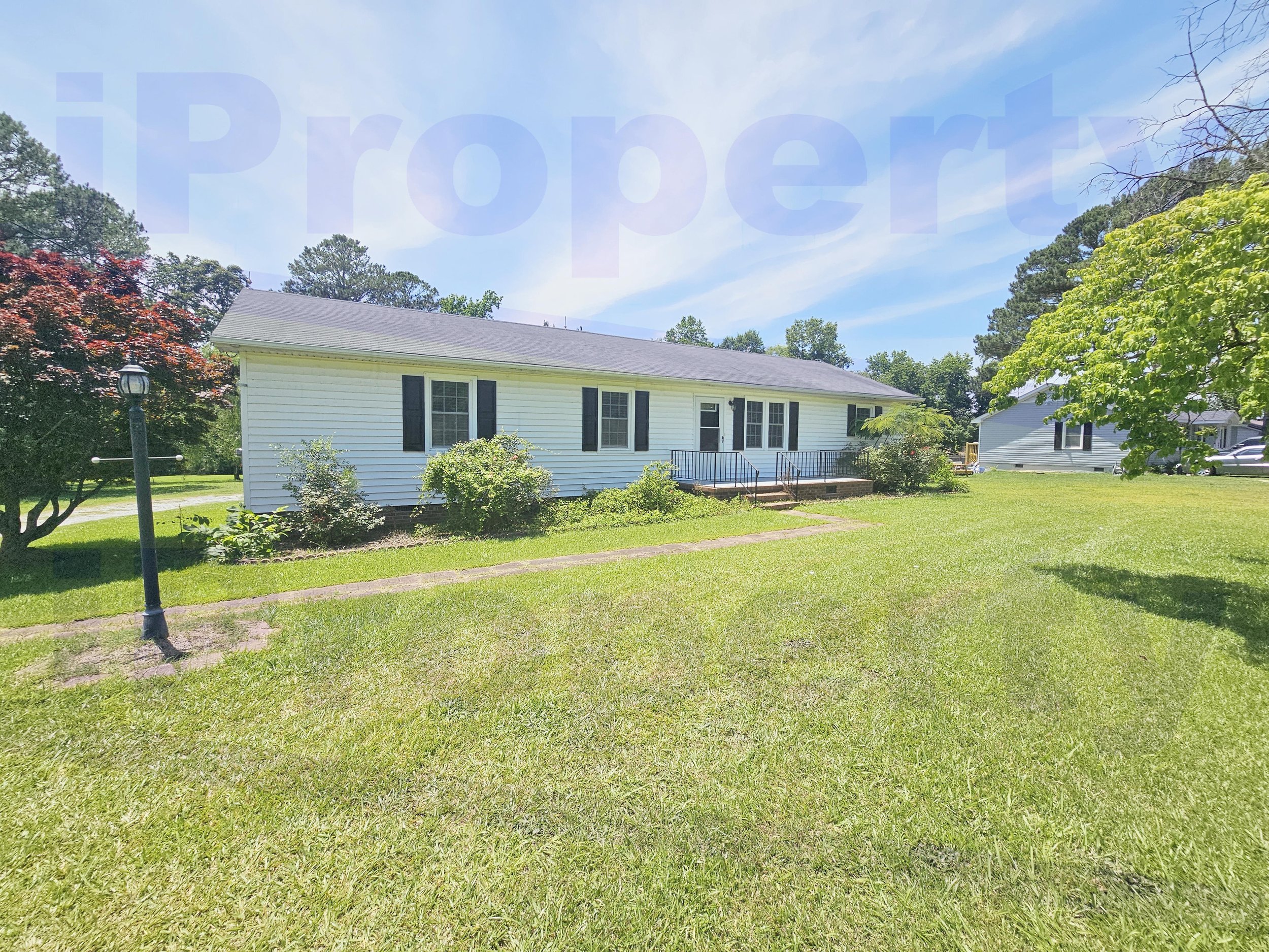 2609 Bay Valley - ExteriorFront-00.jpg